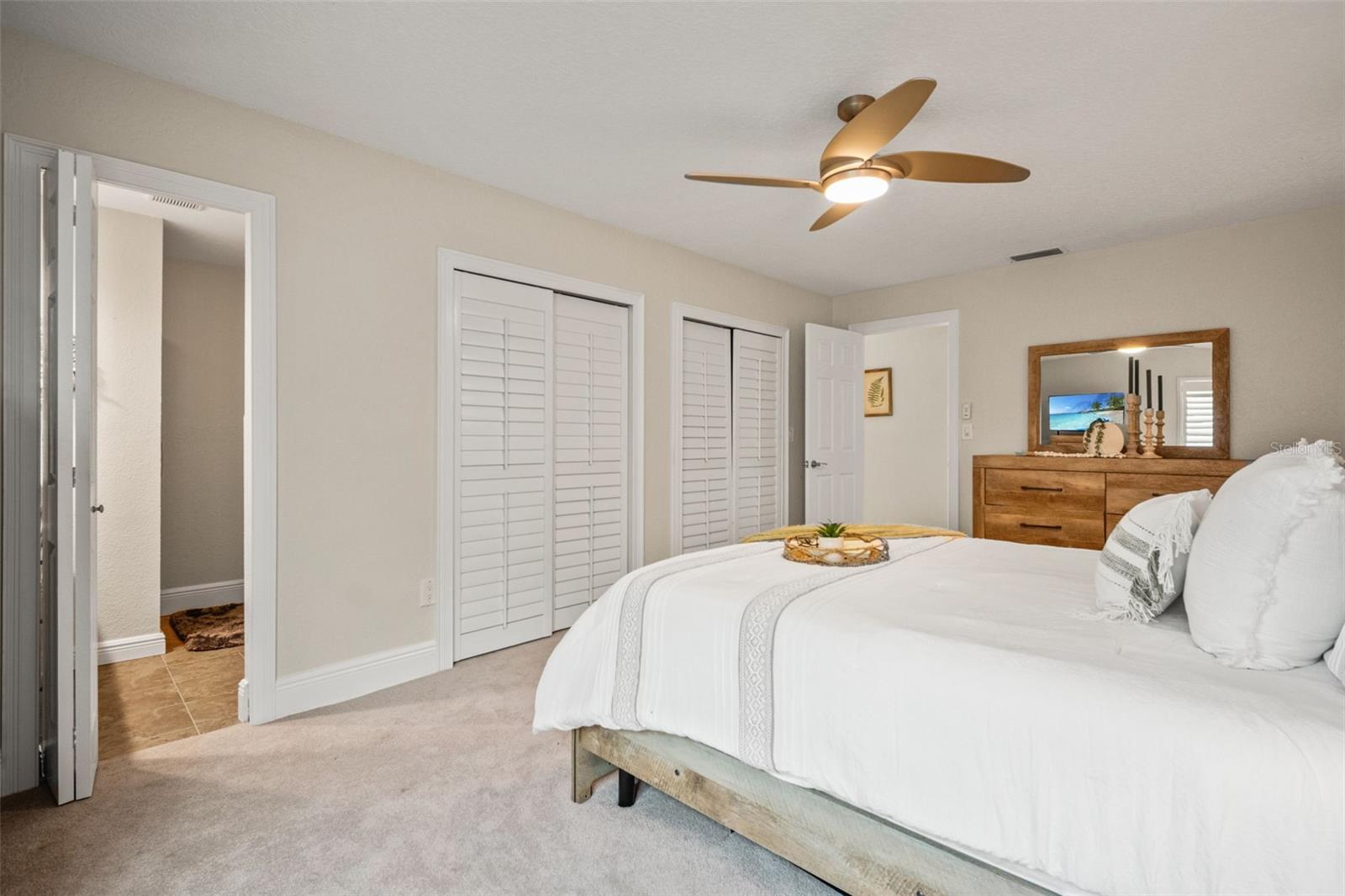 Image 41 of 71 For 536 Baywood Drive N