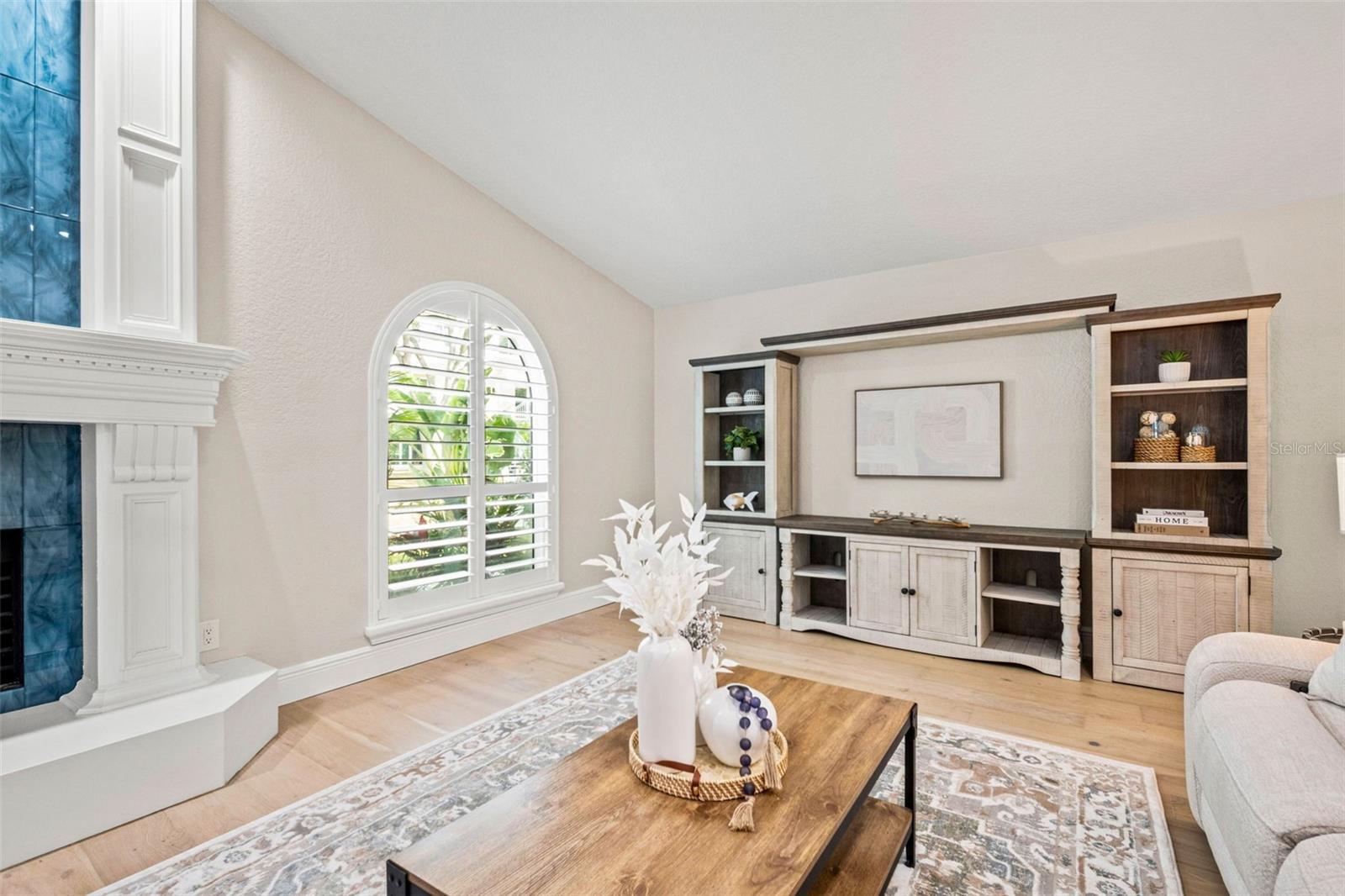 Image 47 of 71 For 536 Baywood Drive N