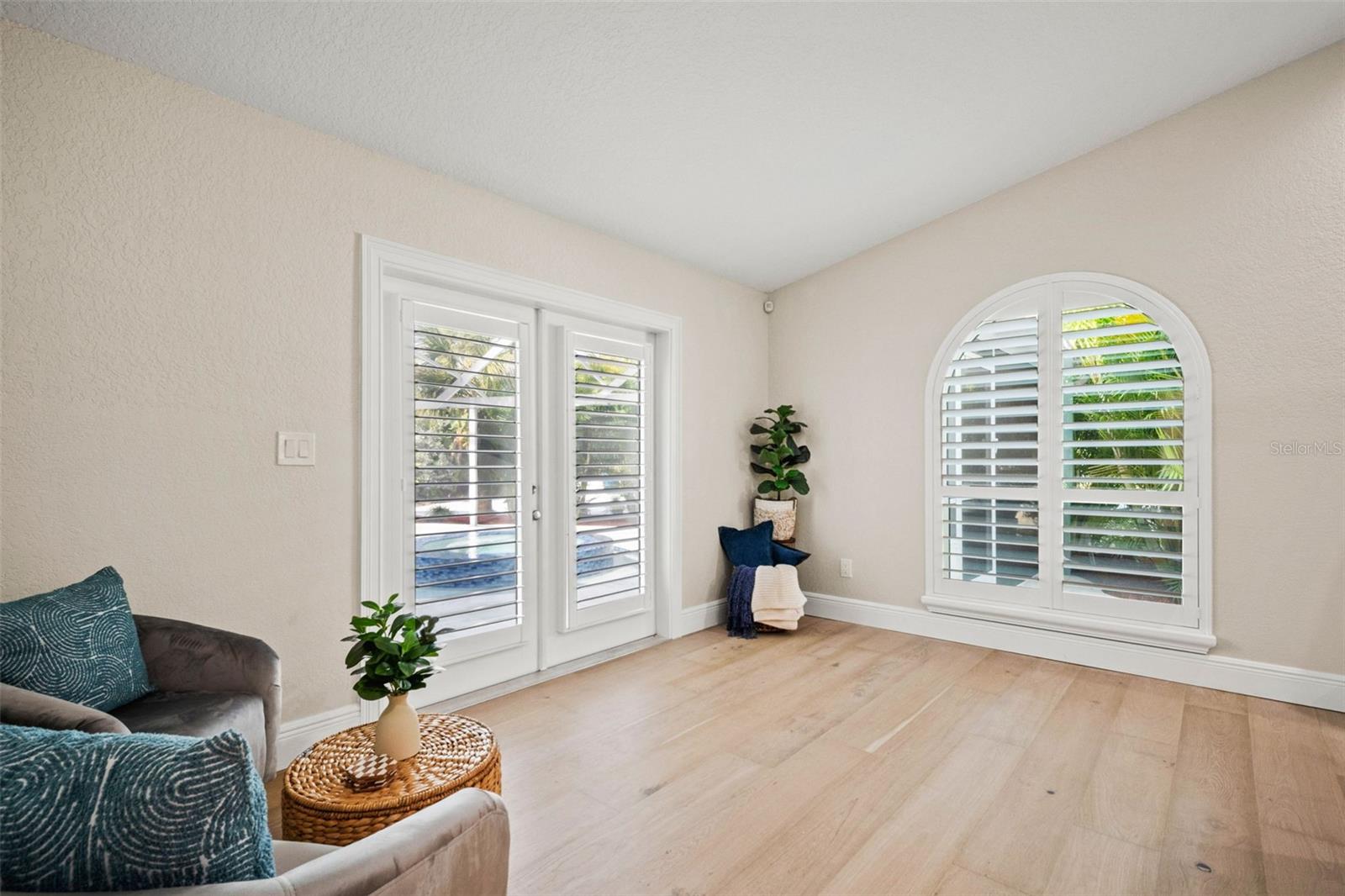 Image 48 of 71 For 536 Baywood Drive N