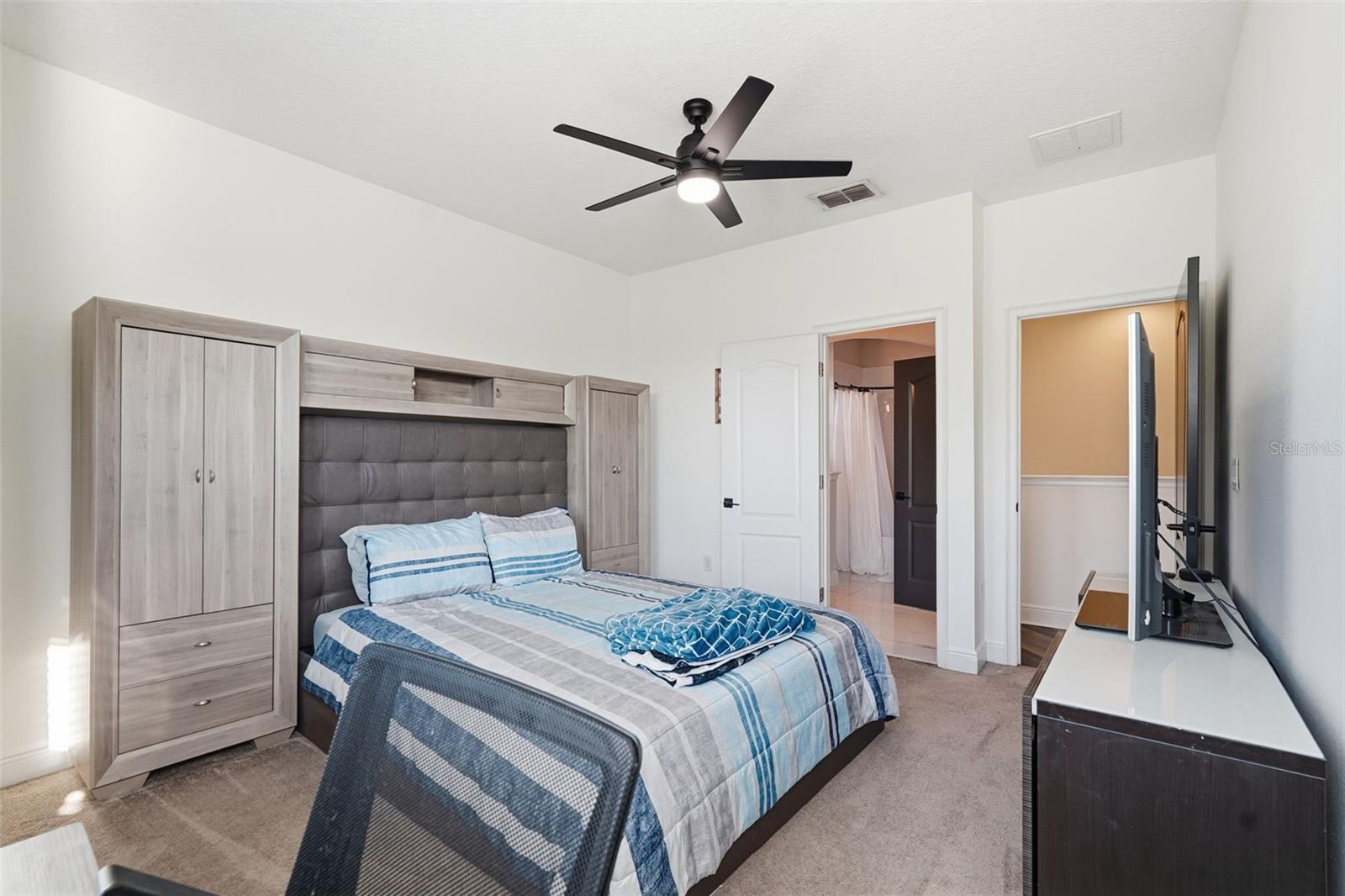 Image 23 of 45 For 8113 Champions Forest Way