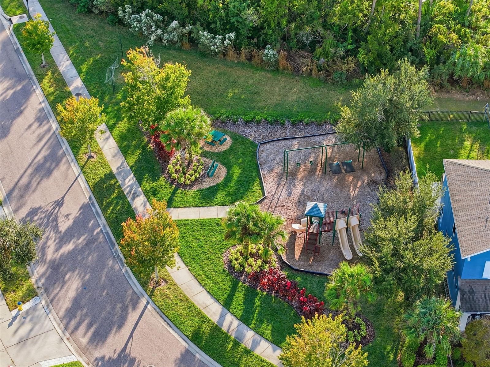 Image 42 of 45 For 8113 Champions Forest Way