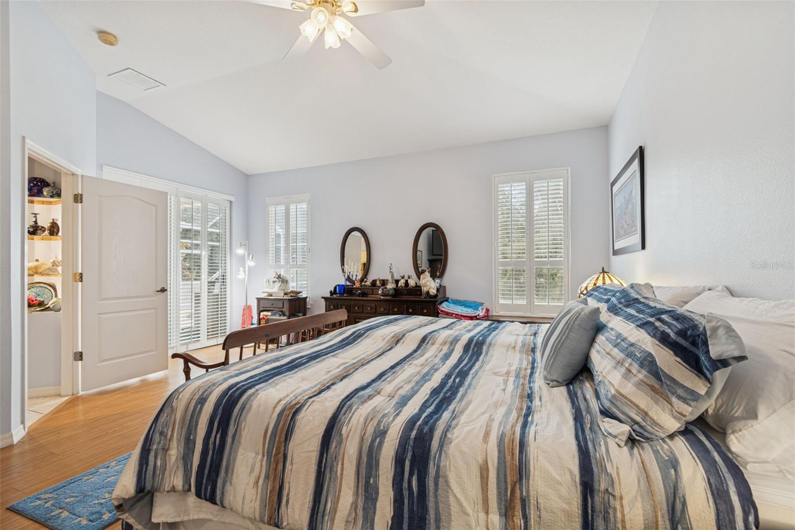 Image 10 of 64 For 928 Oakview Road