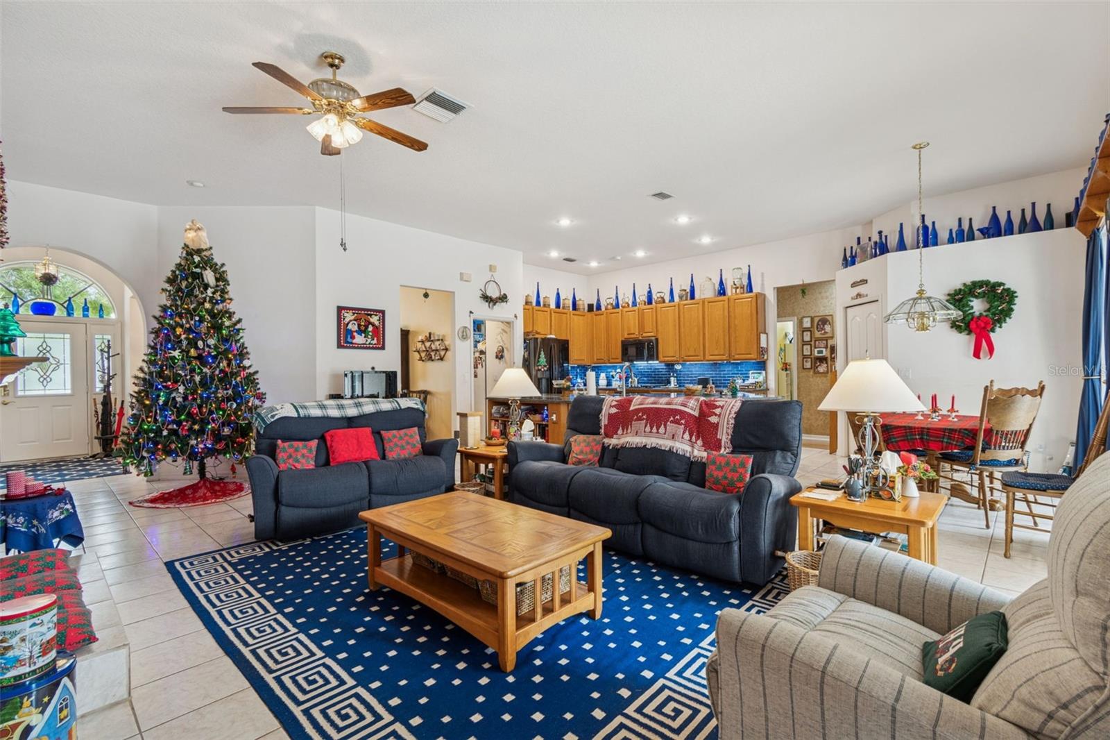 Image 34 of 64 For 928 Oakview Road