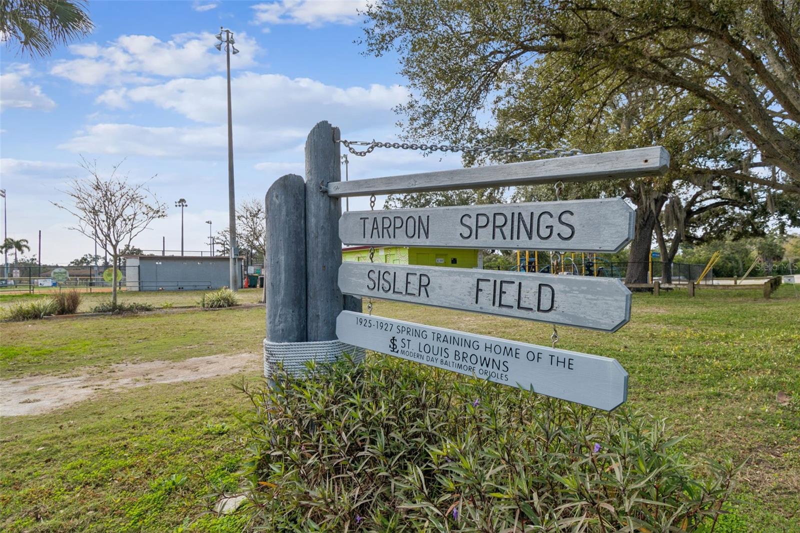 Image 52 of 64 For 928 Oakview Road