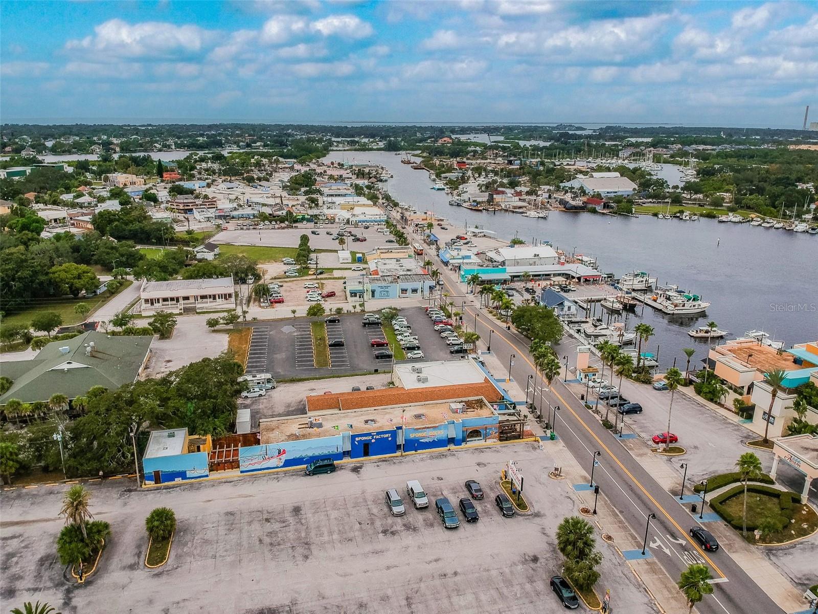 Image 57 of 64 For 928 Oakview Road