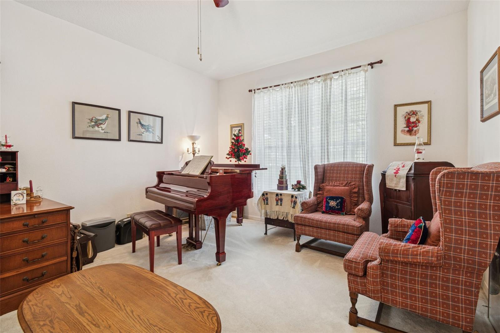 Image 6 of 64 For 928 Oakview Road