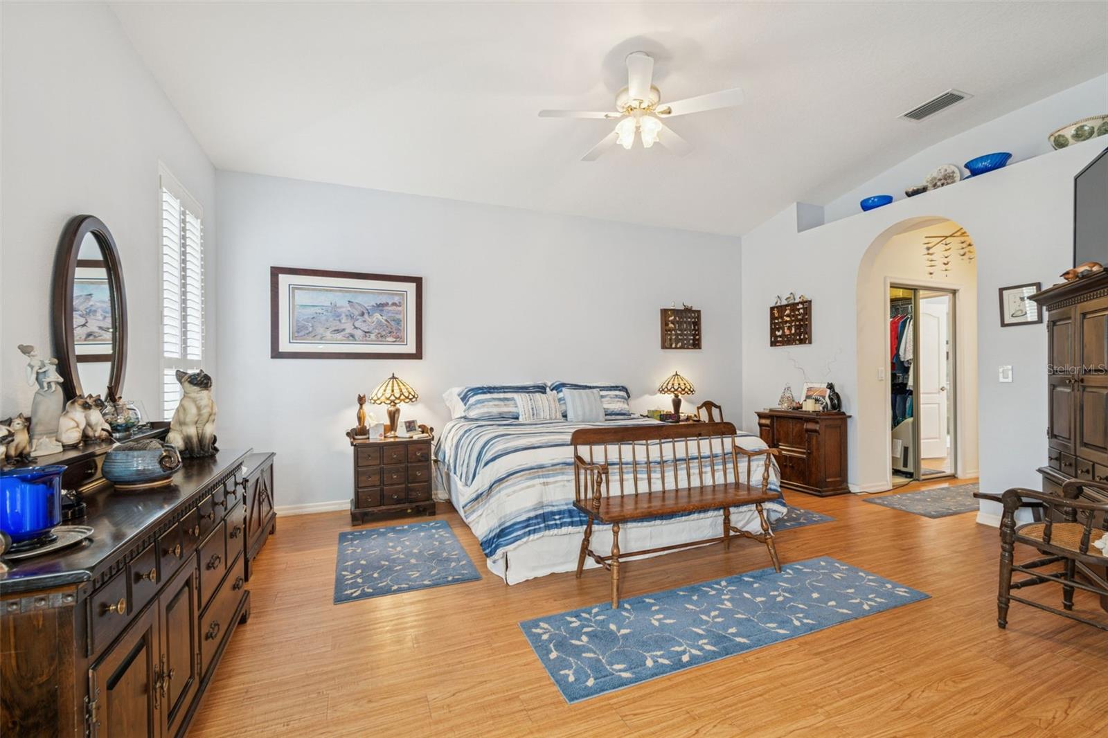 Image 9 of 64 For 928 Oakview Road