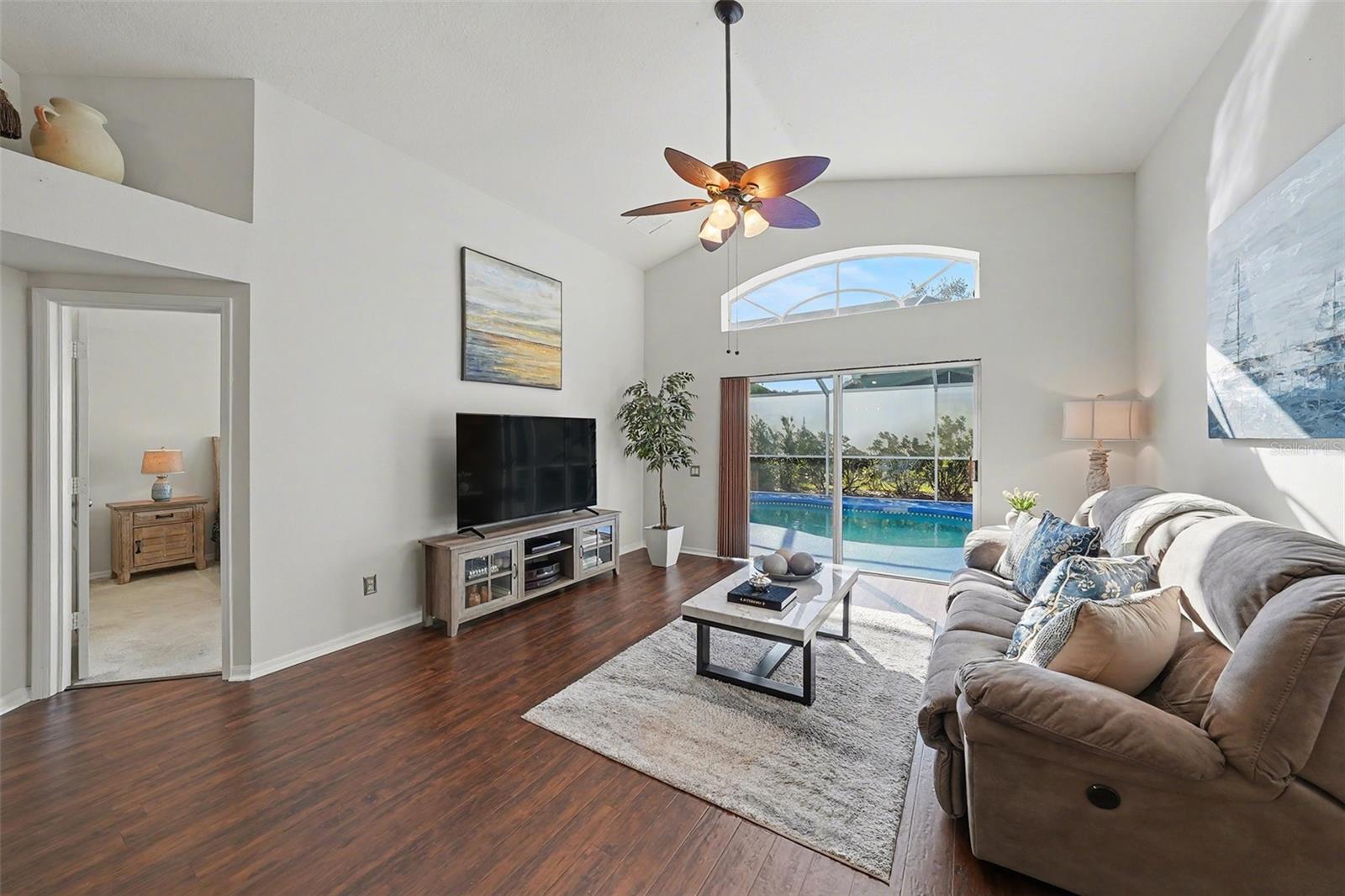 Image 10 of 37 For 5520 Terrain De Golf Drive