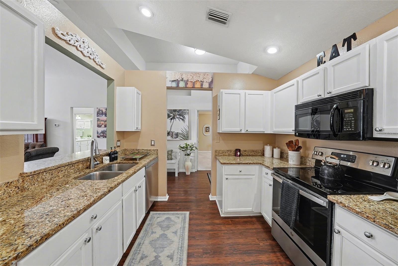 Image 16 of 37 For 5520 Terrain De Golf Drive