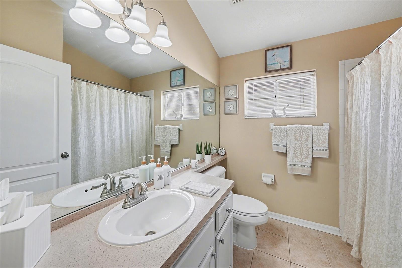 Image 27 of 37 For 5520 Terrain De Golf Drive