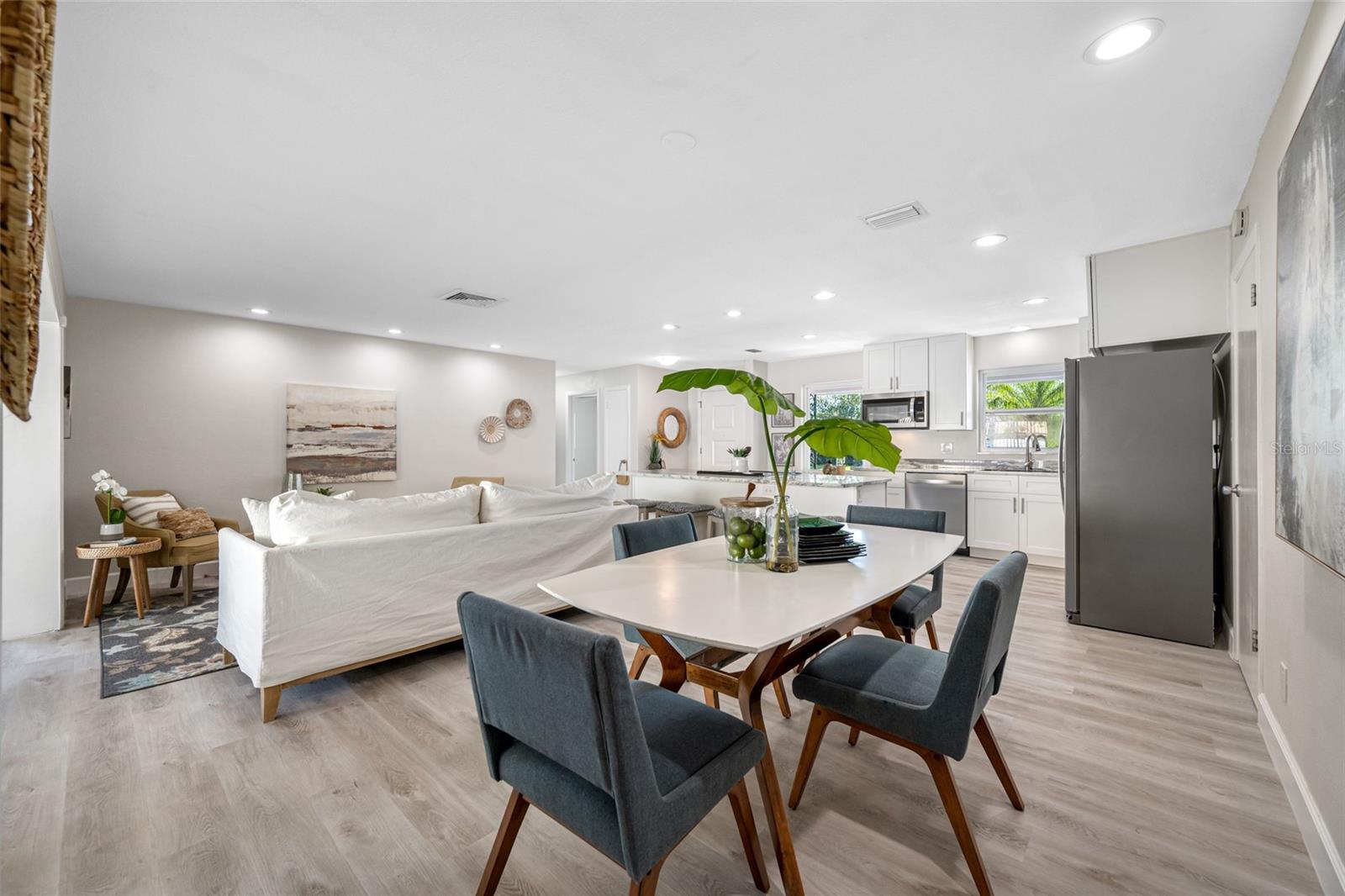 Image 11 of 31 For 11211 60th Ave