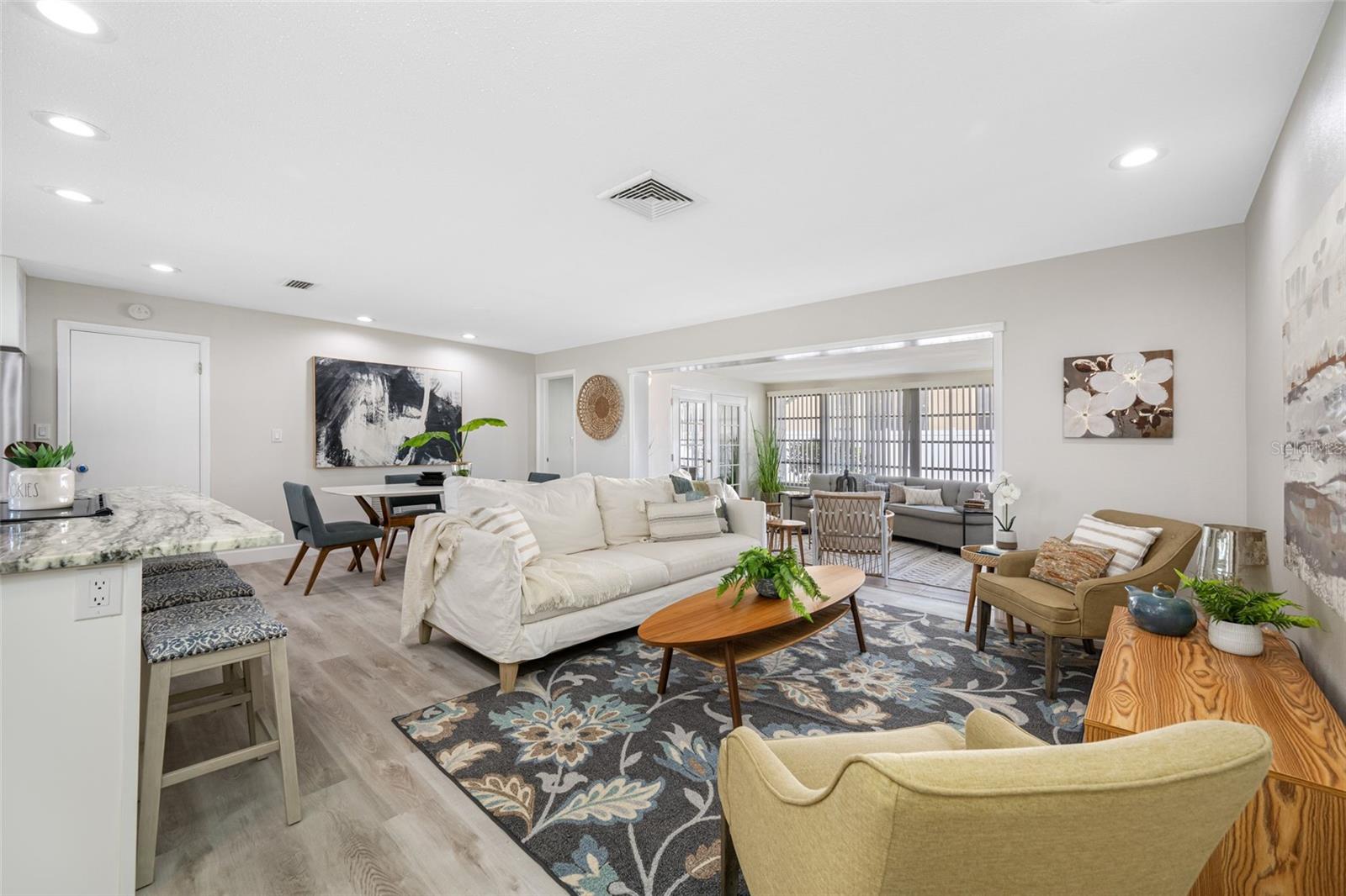 Image 12 of 31 For 11211 60th Ave