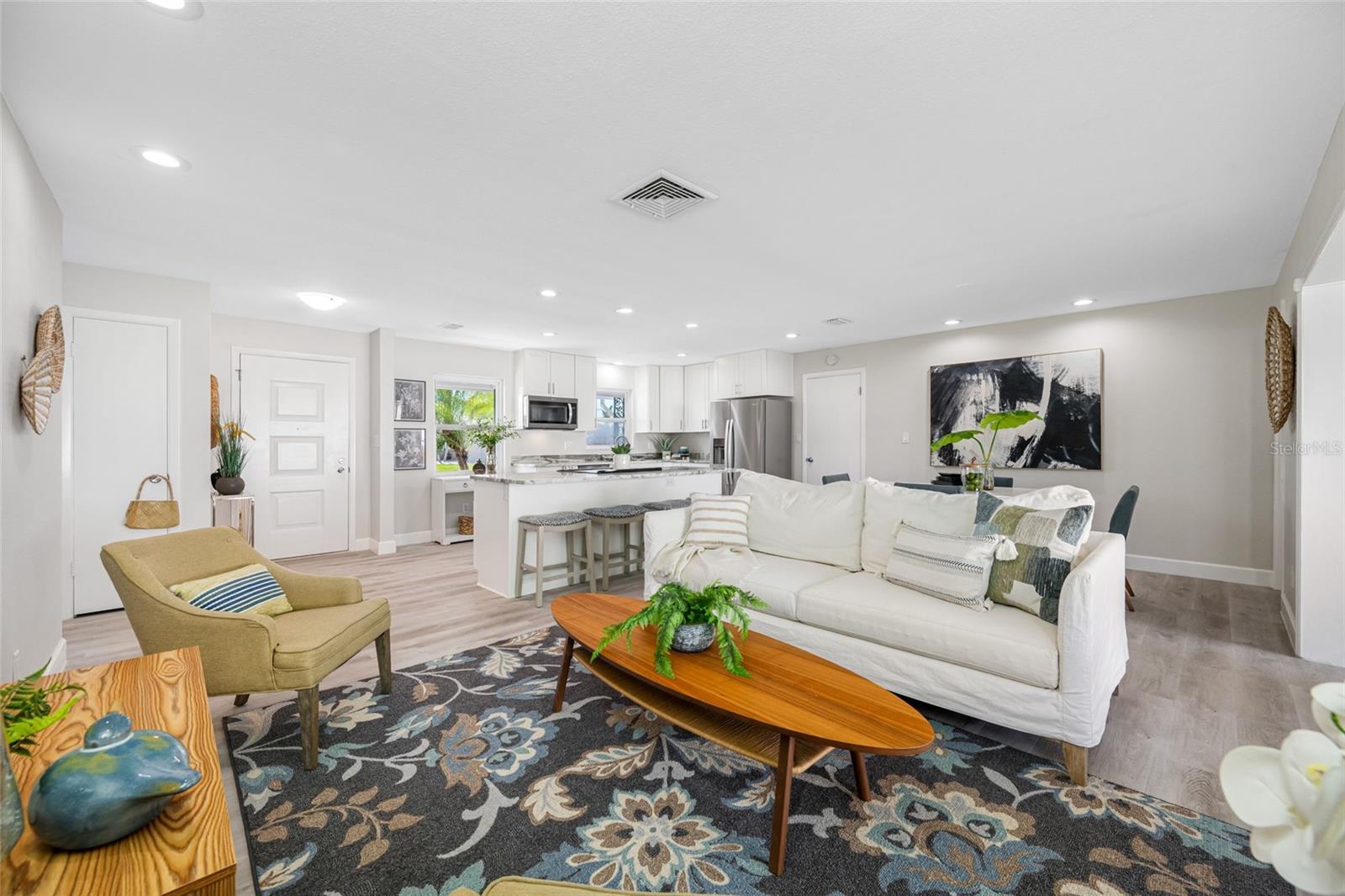 Image 13 of 31 For 11211 60th Ave