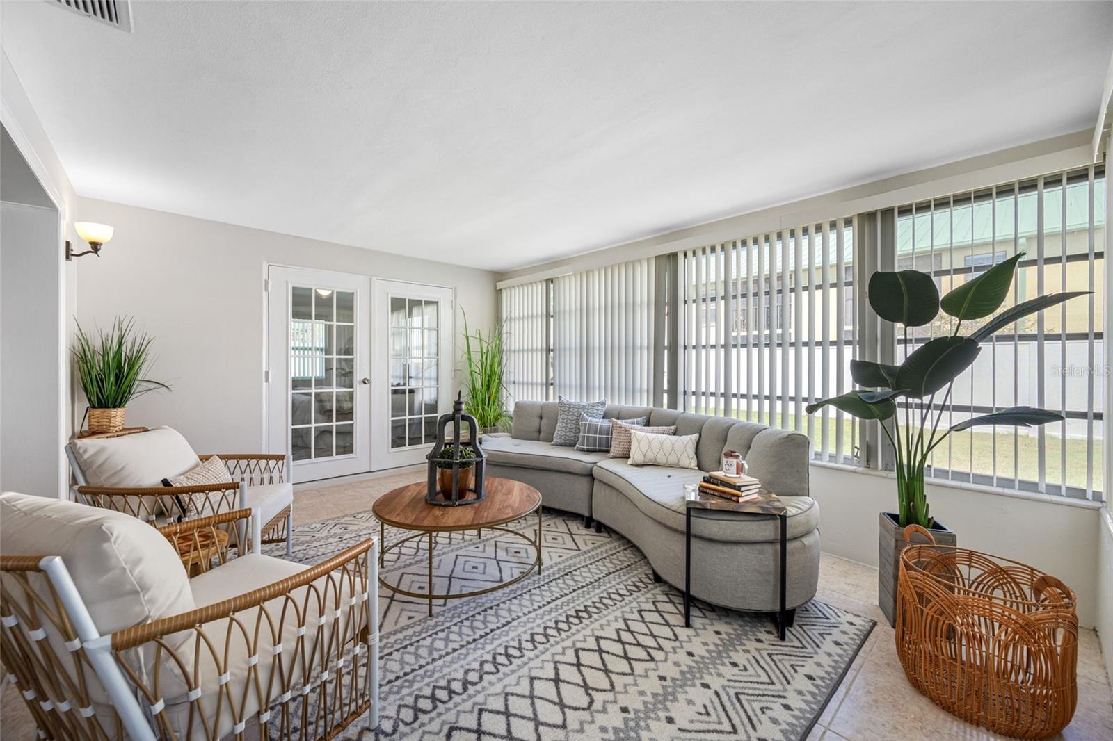 Image 23 of 31 For 11211 60th Ave