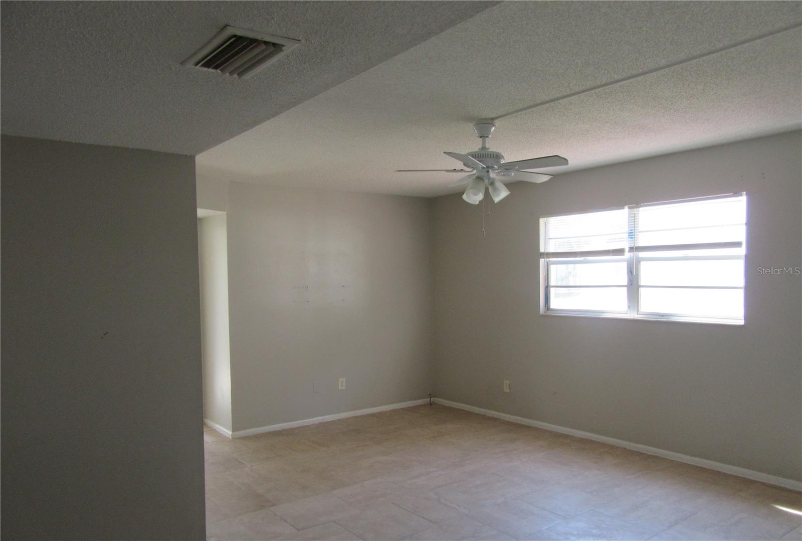 Image 4 of 18 For 463 76th Avenue N 1