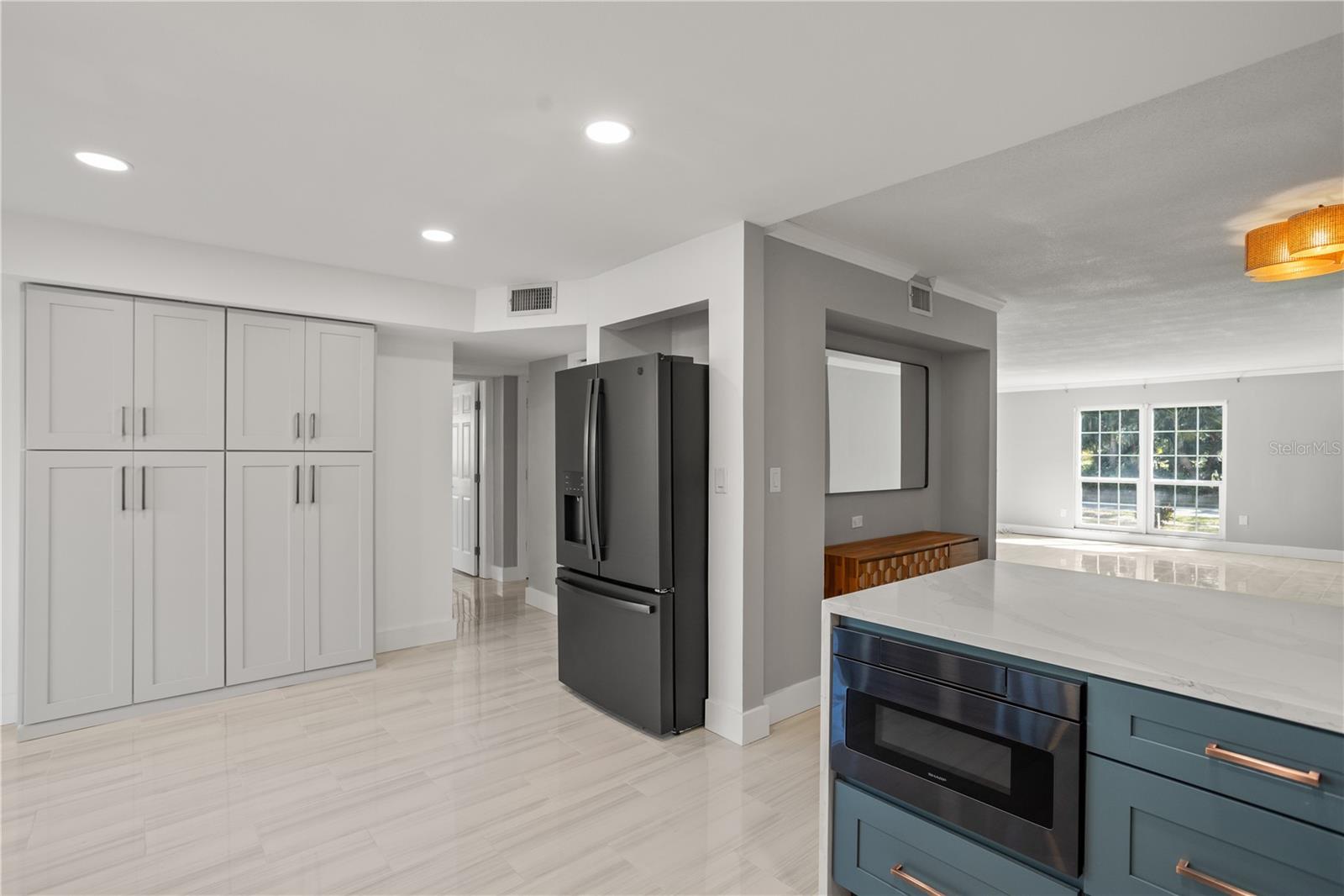 Image 13 of 36 For 1000 Rafael Boulevard Ne 2