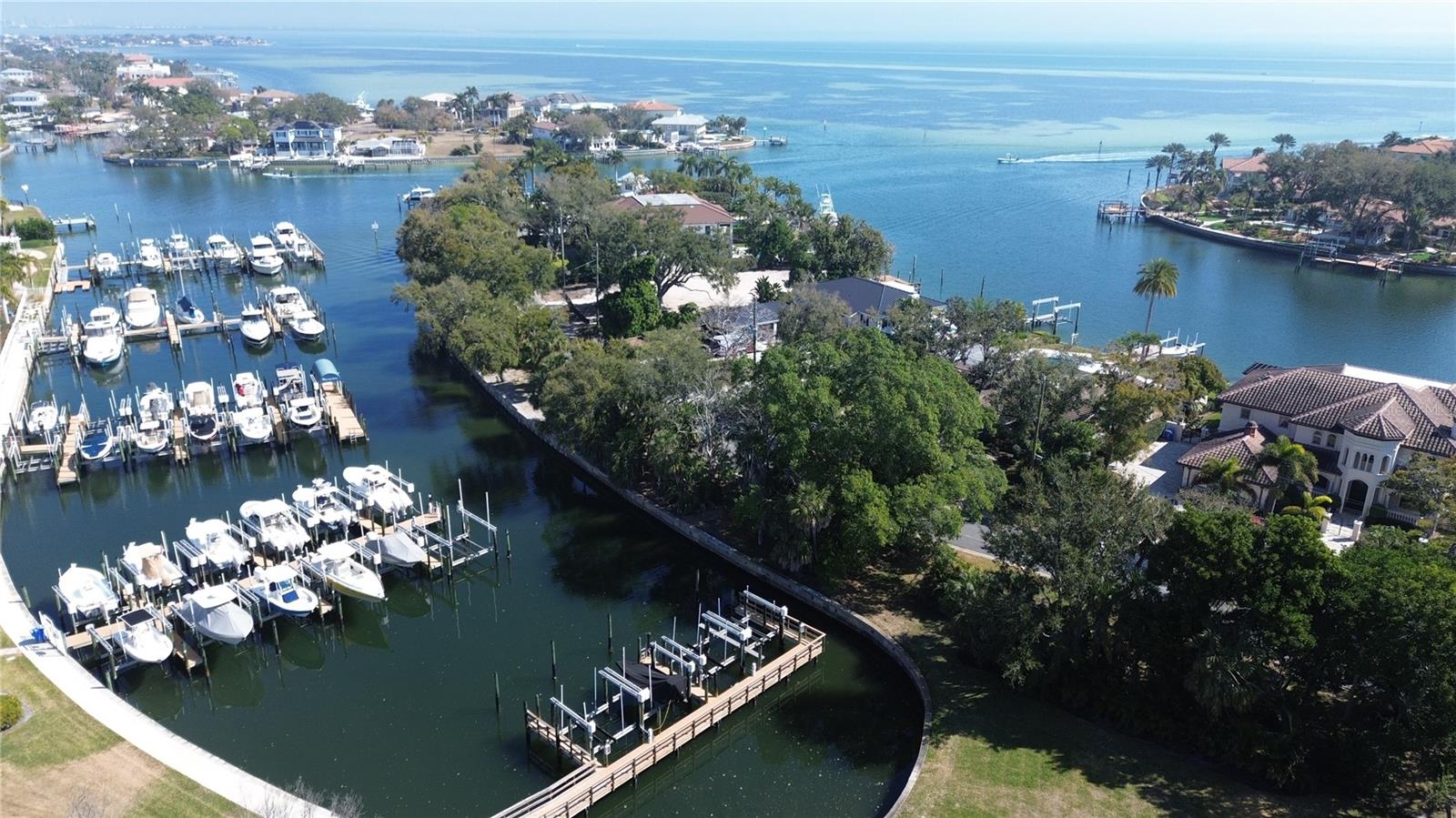 Image 28 of 36 For 1000 Rafael Boulevard Ne 2