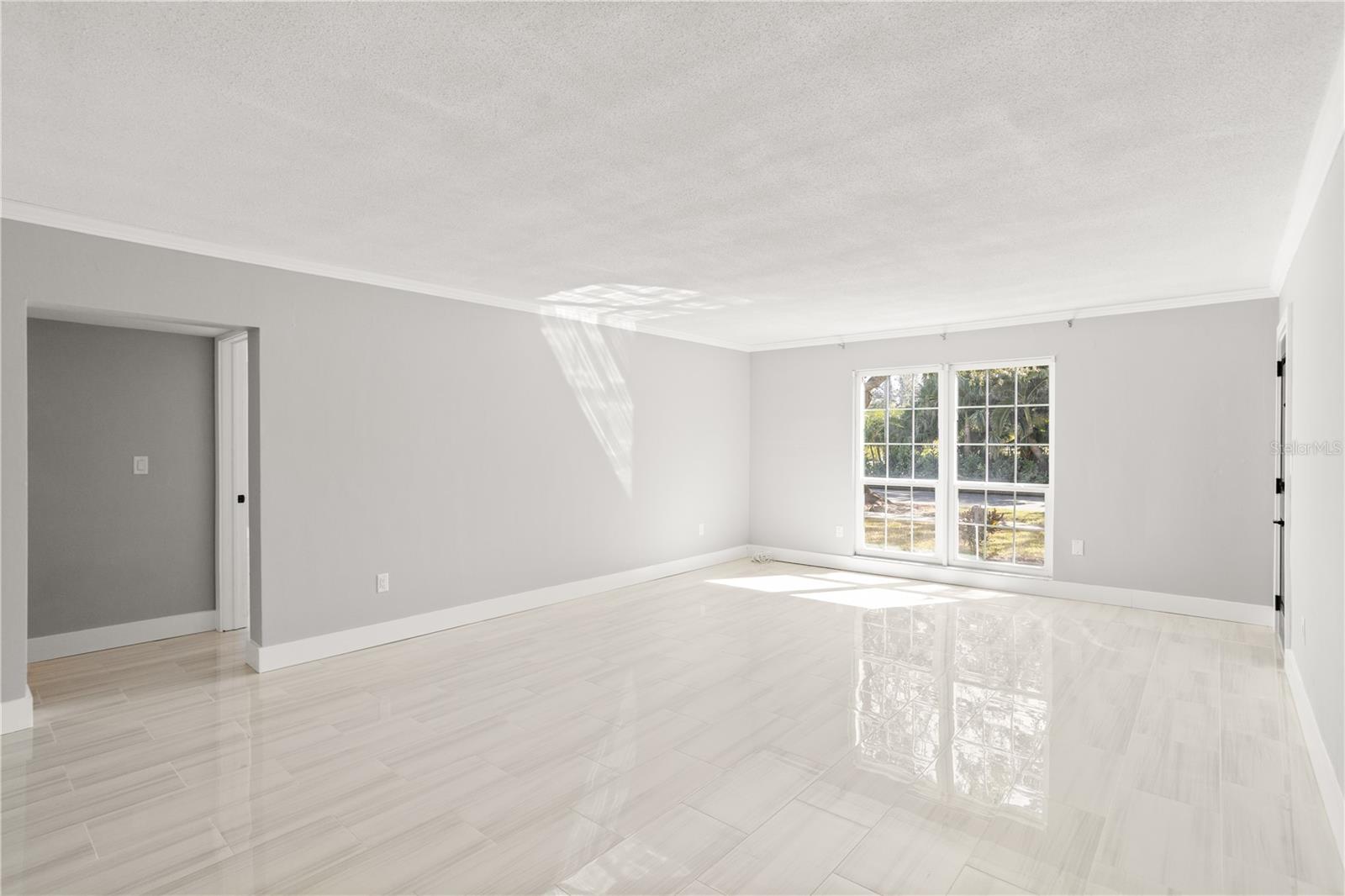 Image 4 of 36 For 1000 Rafael Boulevard Ne 2