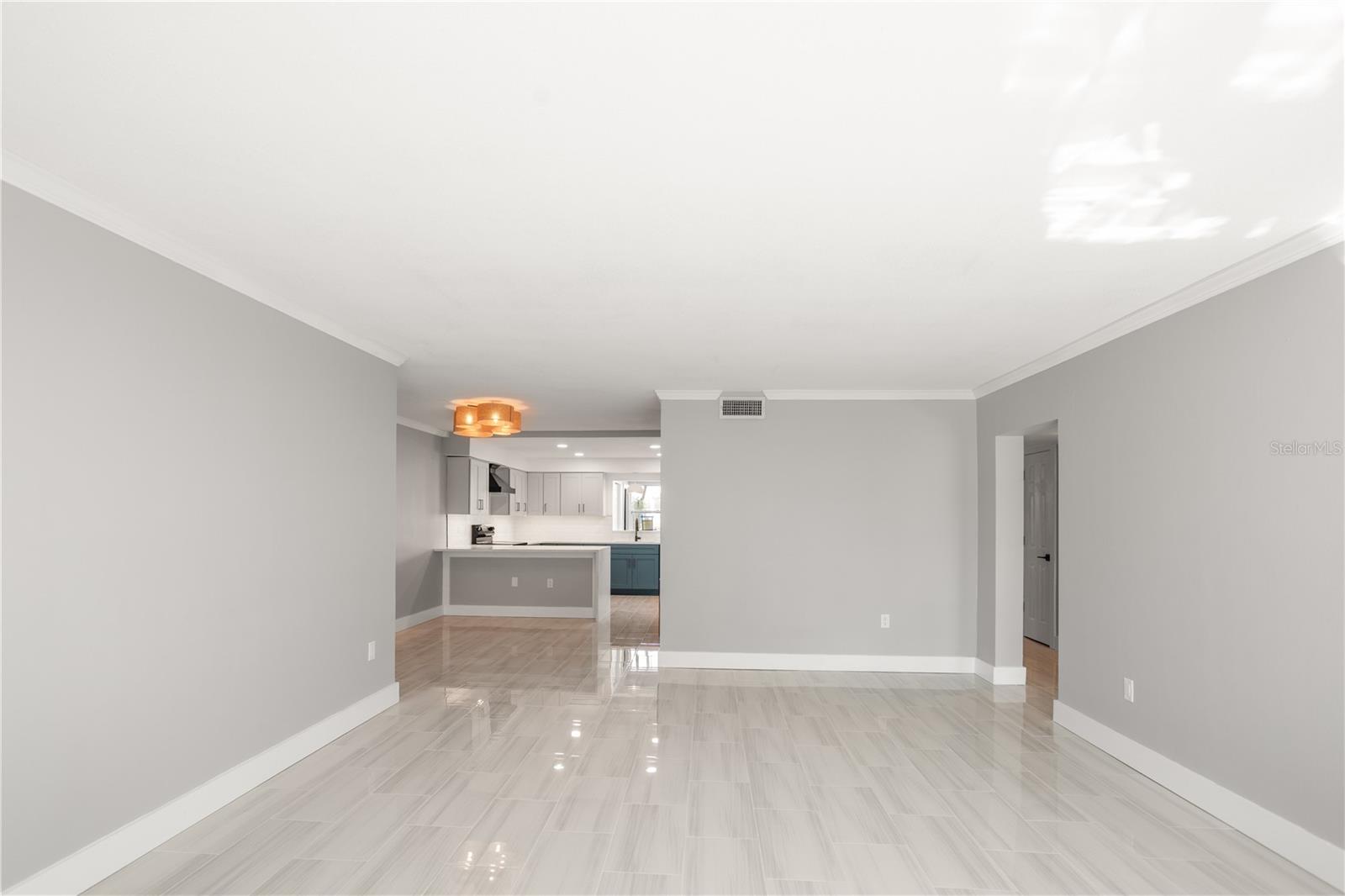 Image 5 of 36 For 1000 Rafael Boulevard Ne 2