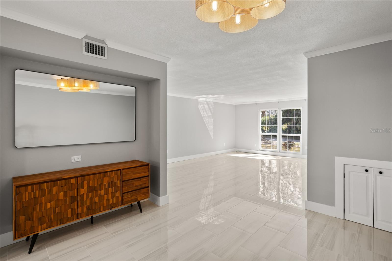 Image 6 of 36 For 1000 Rafael Boulevard Ne 2