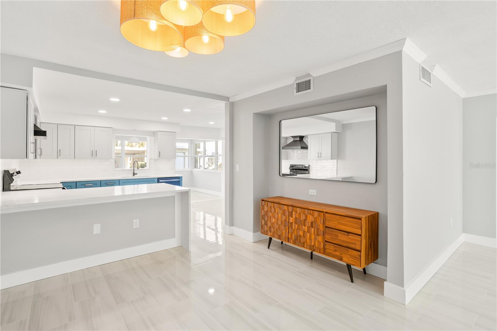 Image 8 of 36 For 1000 Rafael Boulevard Ne 2