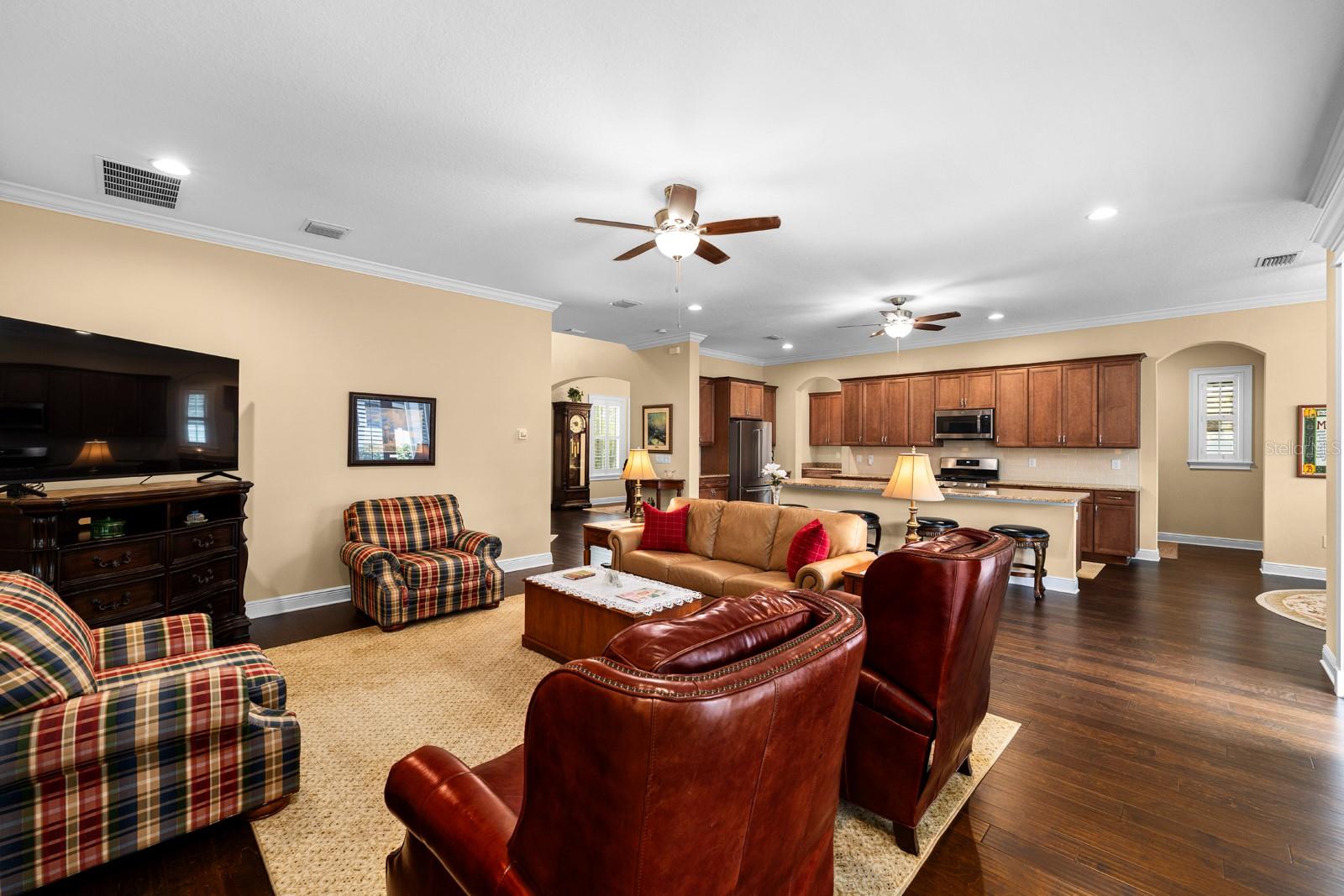 Image 15 of 43 For 3920 Tacon Street