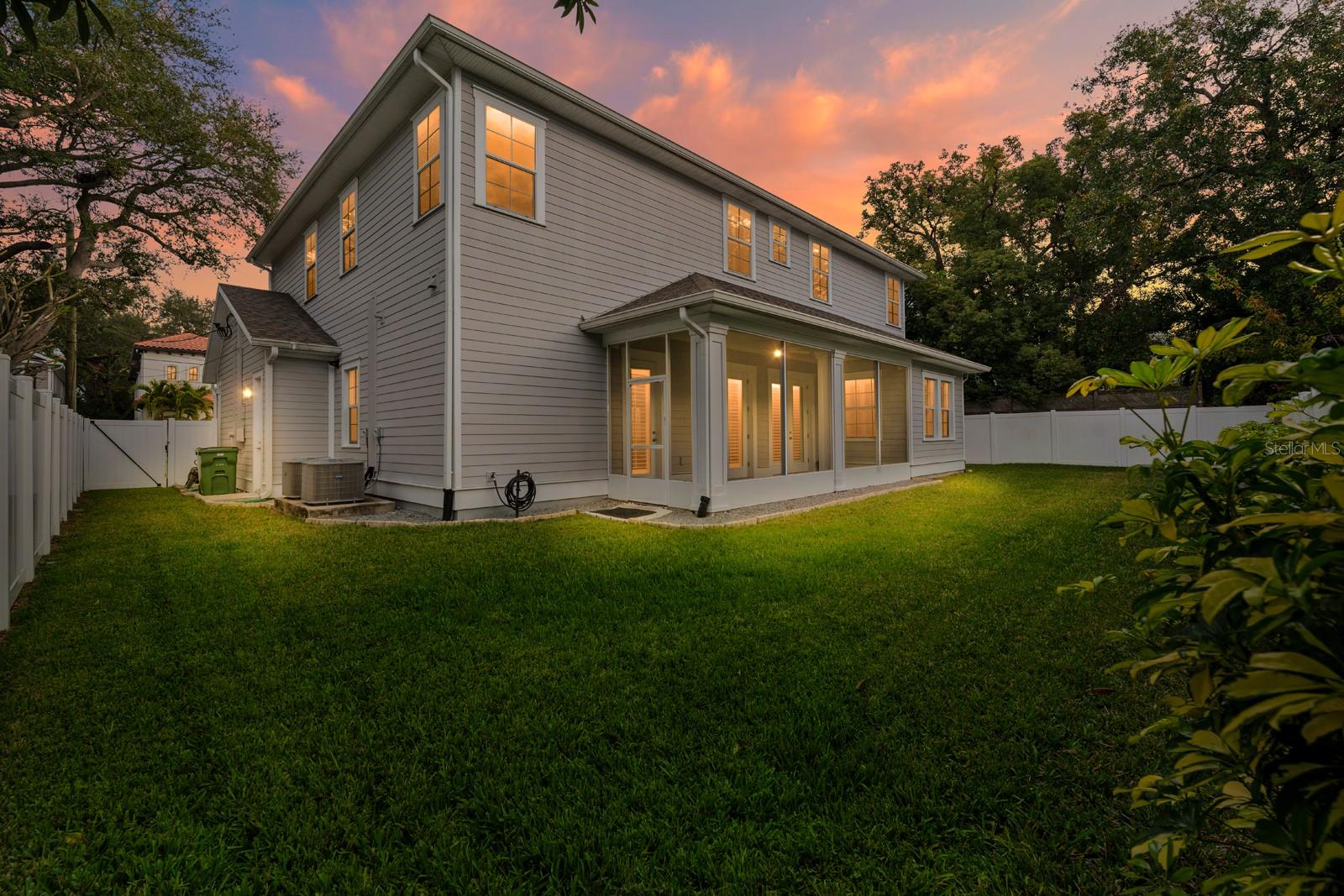 Image 17 of 43 For 3920 Tacon Street