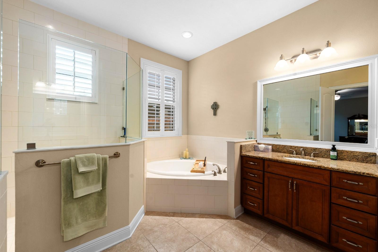 Image 21 of 43 For 3920 Tacon Street