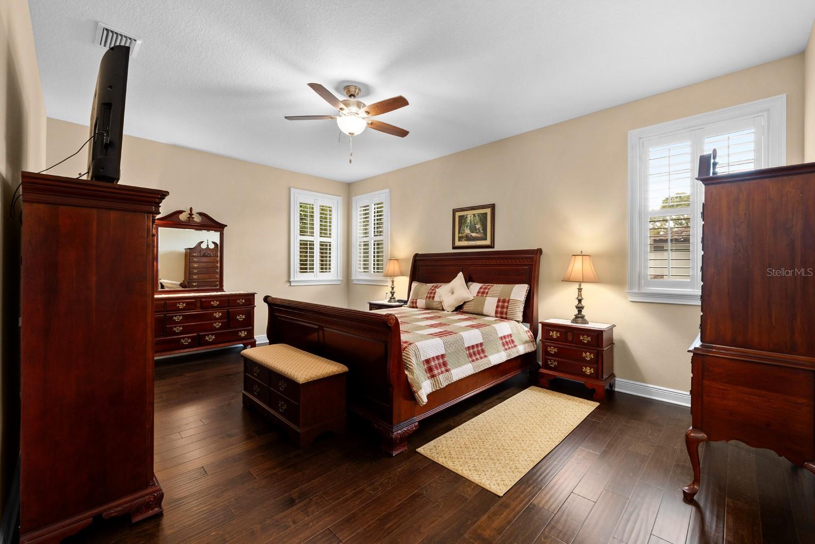 Image 23 of 43 For 3920 Tacon Street