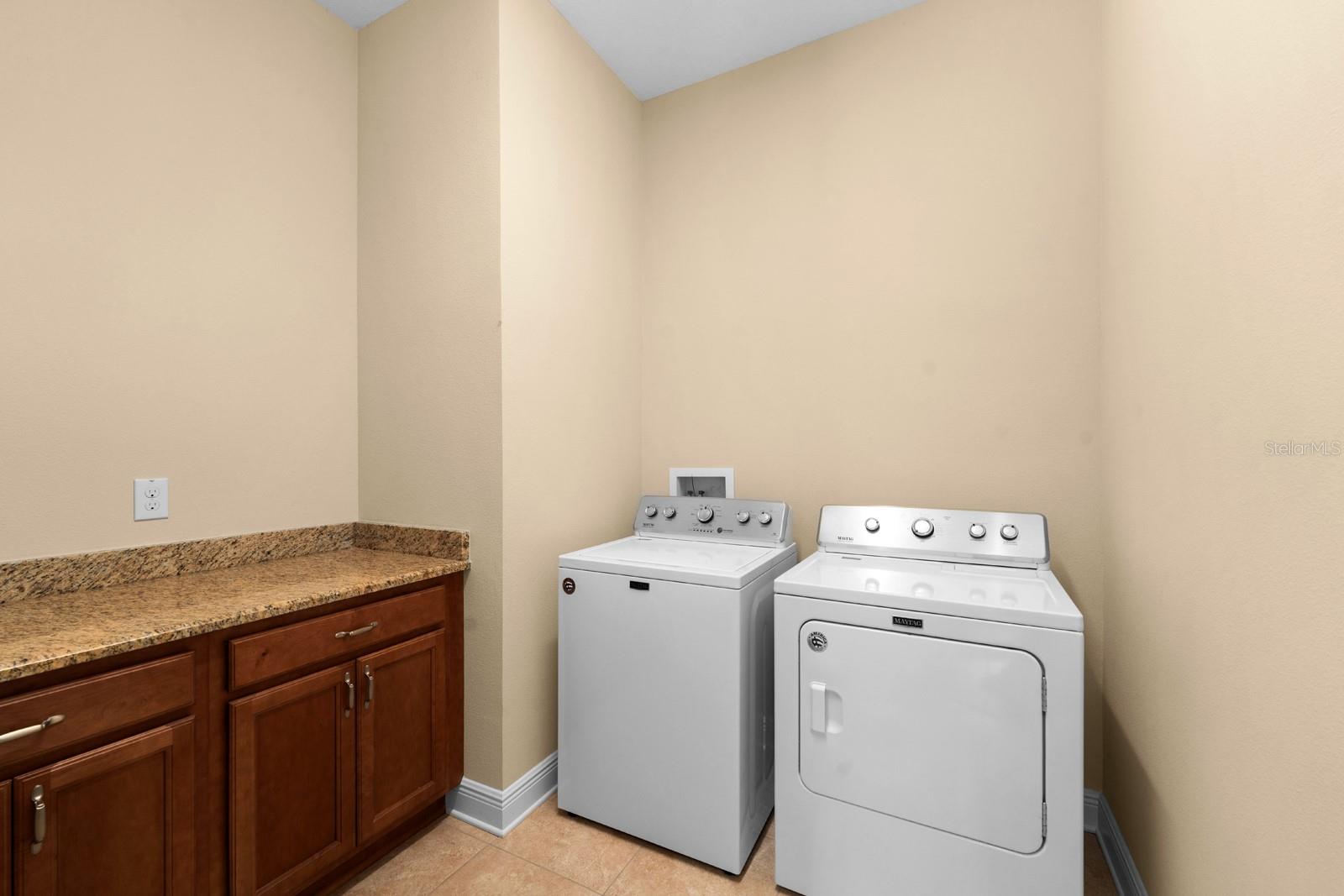 Image 26 of 43 For 3920 Tacon Street