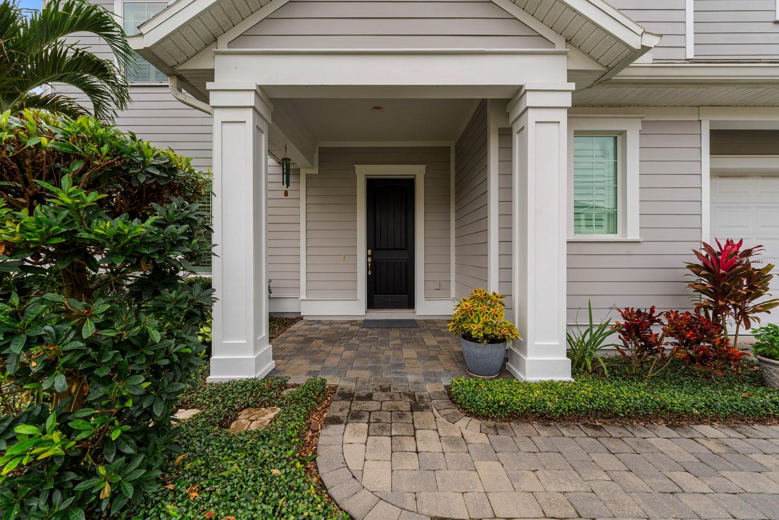 Image 3 of 43 For 3920 Tacon Street