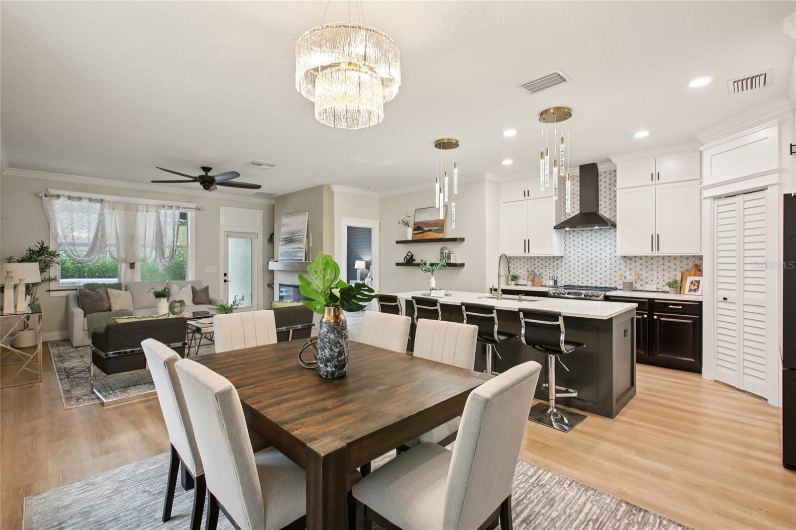 Image 11 of 67 For 1555 Ludington Avenue