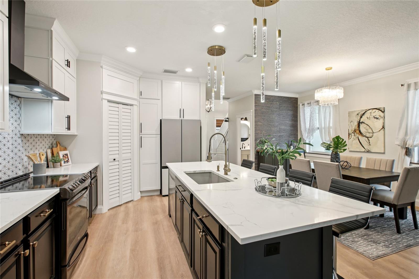 Image 15 of 67 For 1555 Ludington Avenue