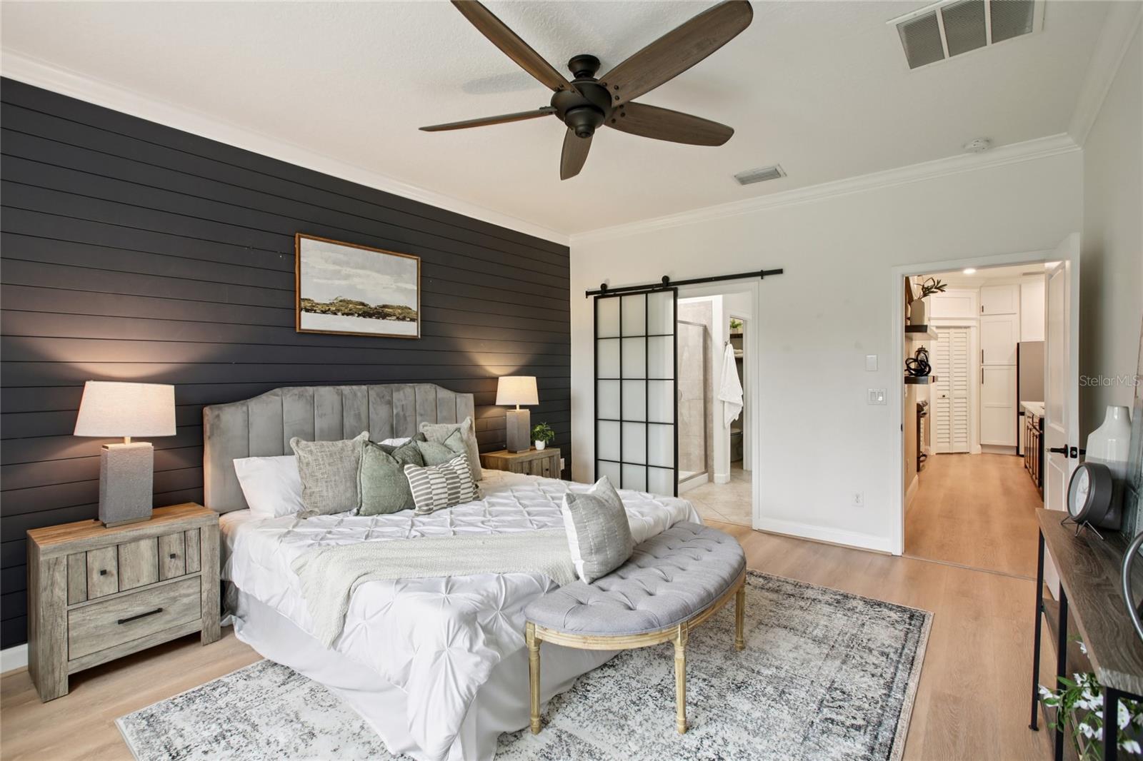 Image 18 of 67 For 1555 Ludington Avenue