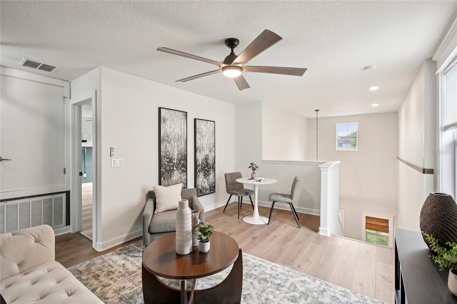 Image 27 of 67 For 1555 Ludington Avenue