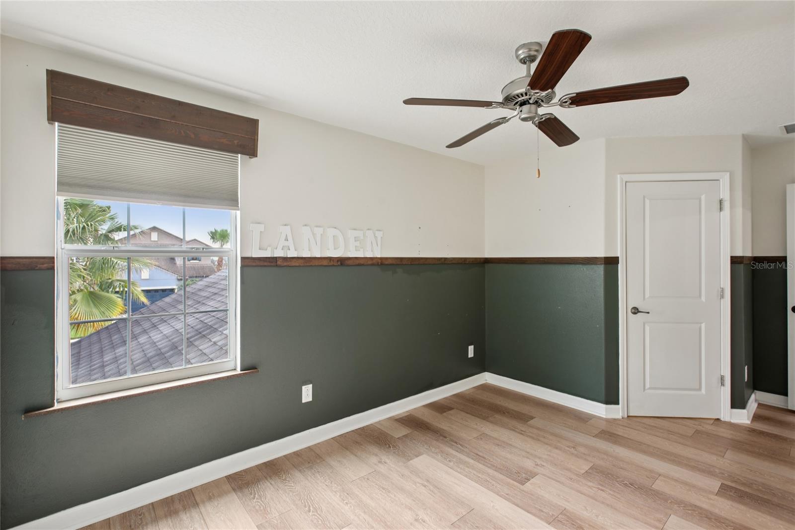 Image 30 of 67 For 1555 Ludington Avenue