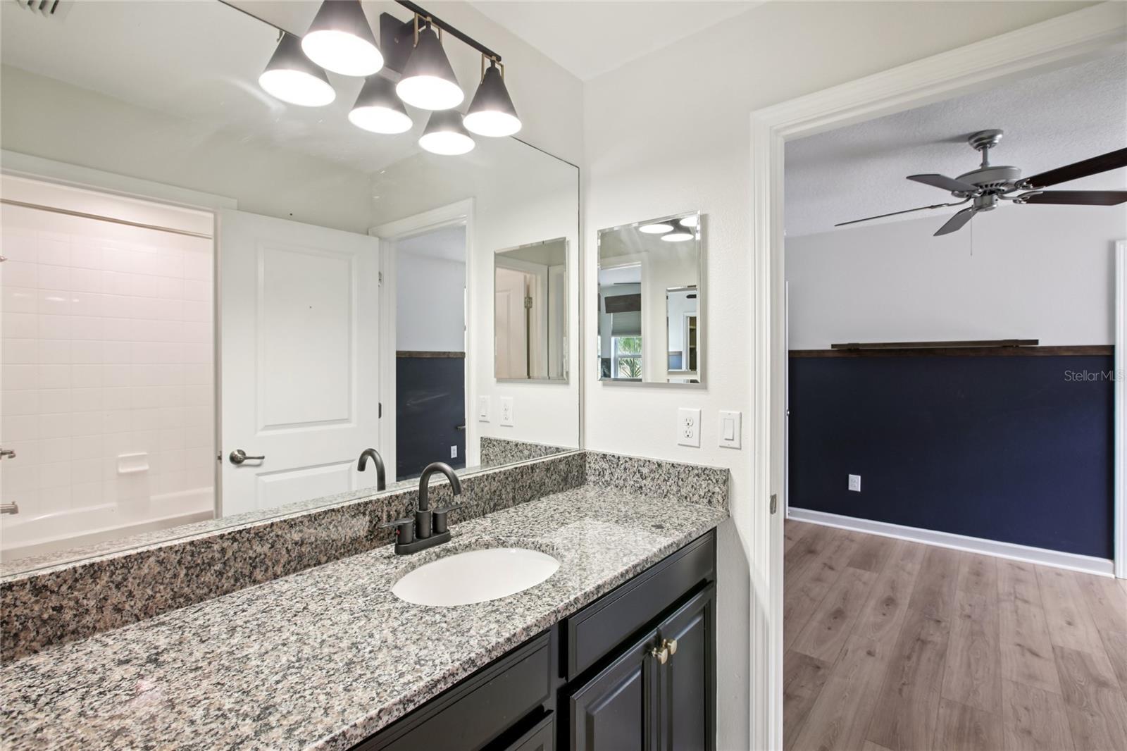 Image 31 of 67 For 1555 Ludington Avenue