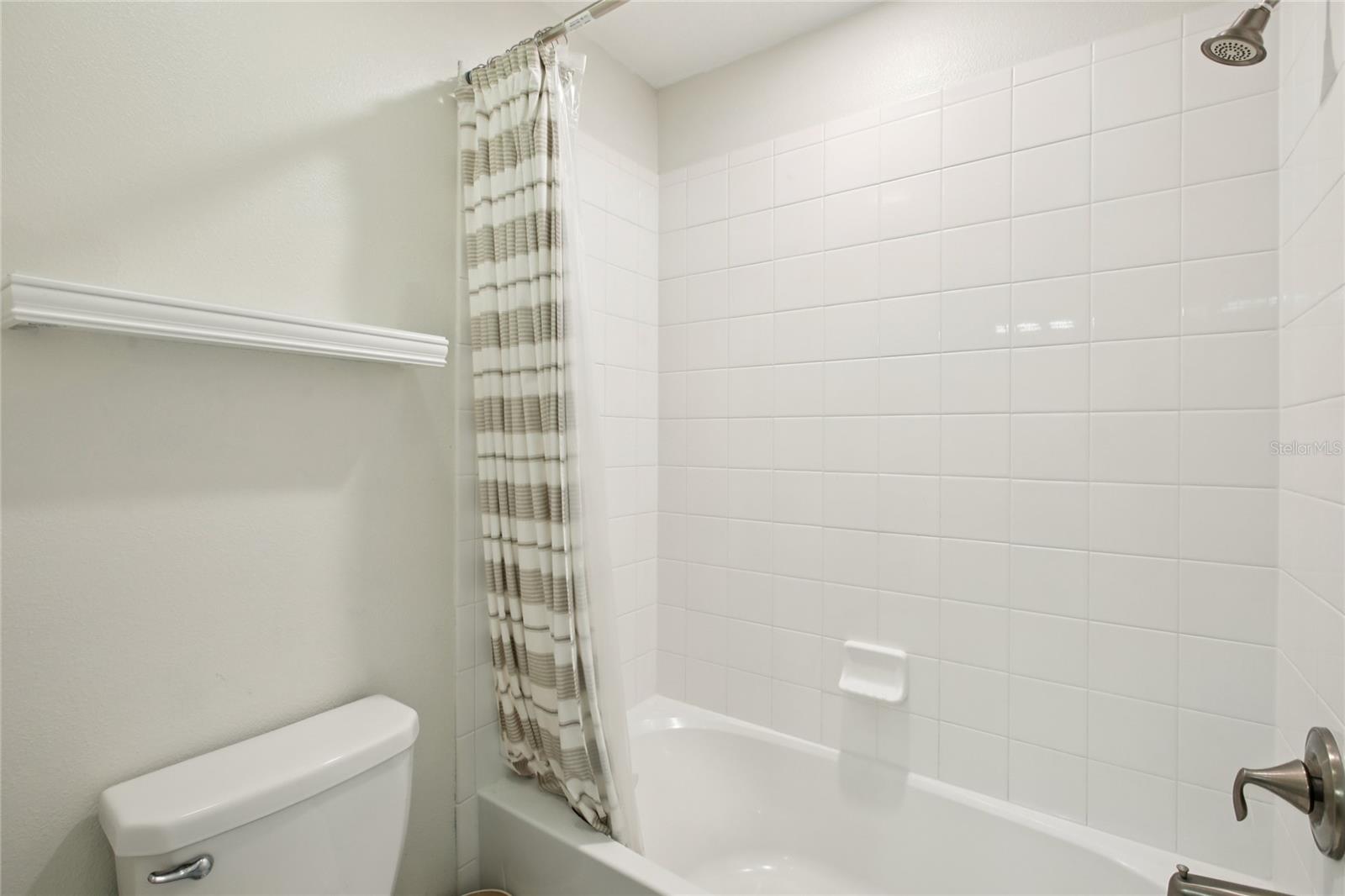 Image 32 of 67 For 1555 Ludington Avenue