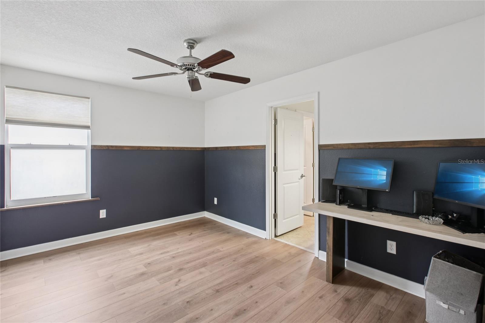 Image 34 of 67 For 1555 Ludington Avenue