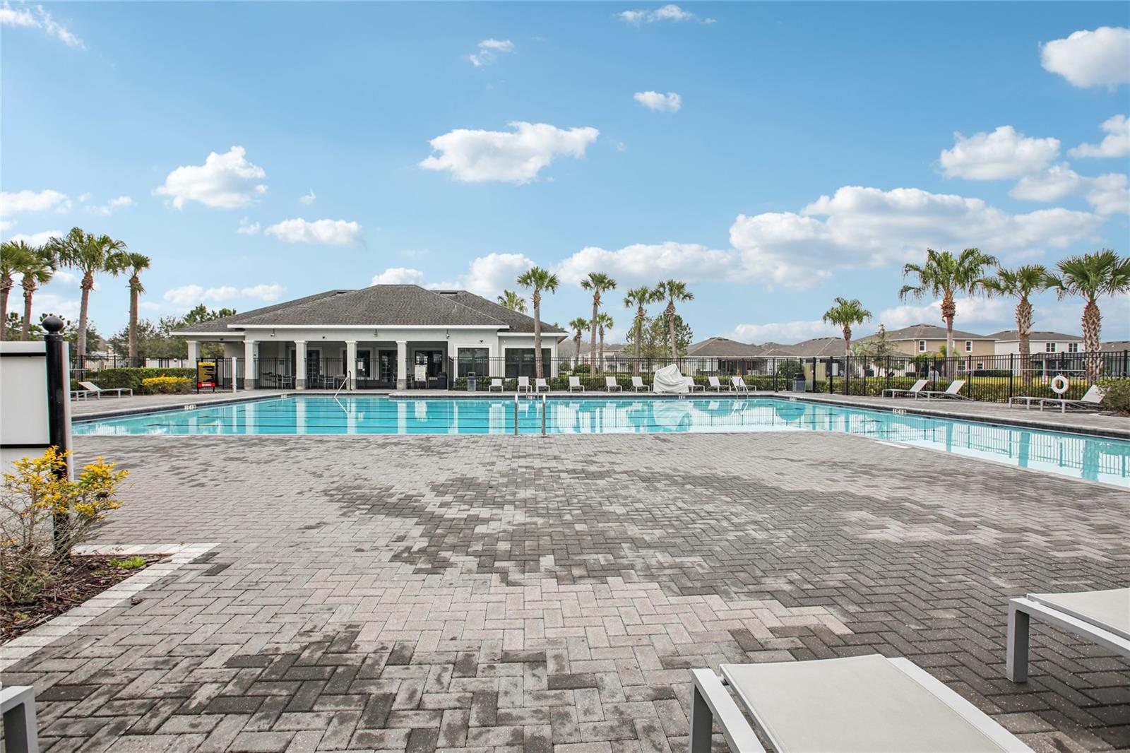 Image 64 of 67 For 1555 Ludington Avenue