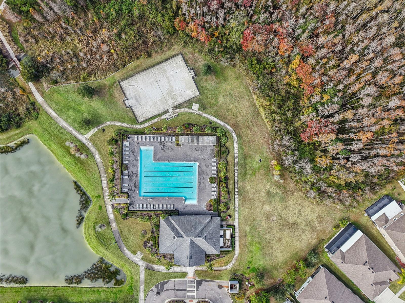 Image 66 of 67 For 1555 Ludington Avenue