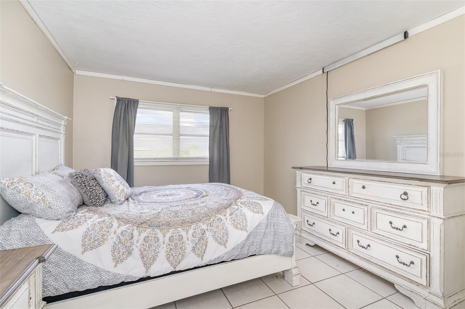 Image 8 of 12 For 221 Columbia Drive 342