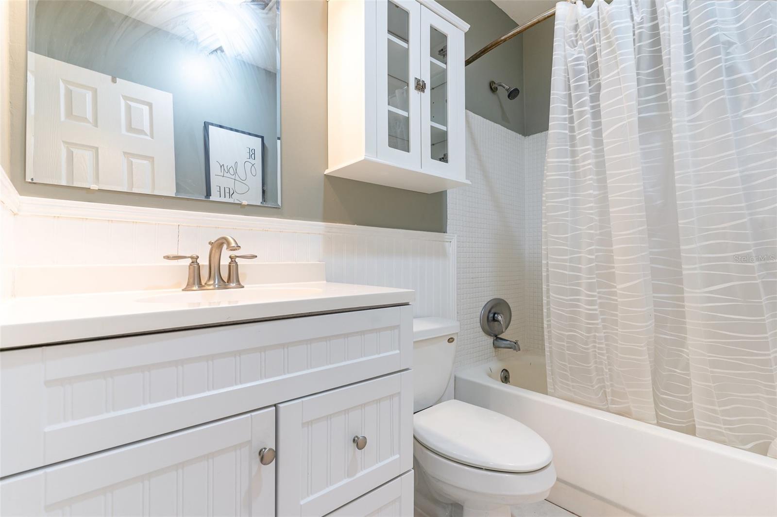 Image 9 of 12 For 221 Columbia Drive 342