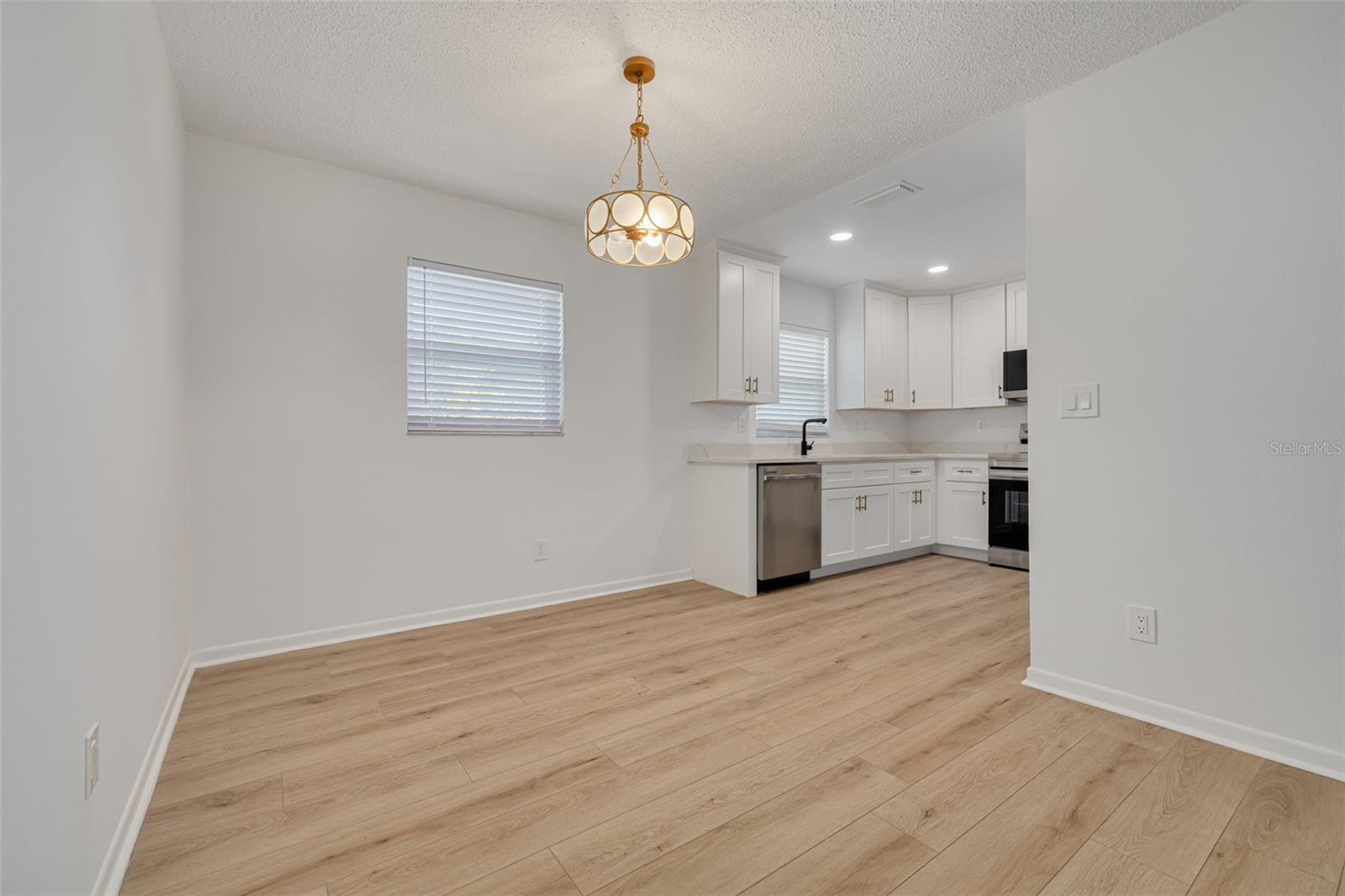 Image 11 of 21 For 544 93rd Avenue N