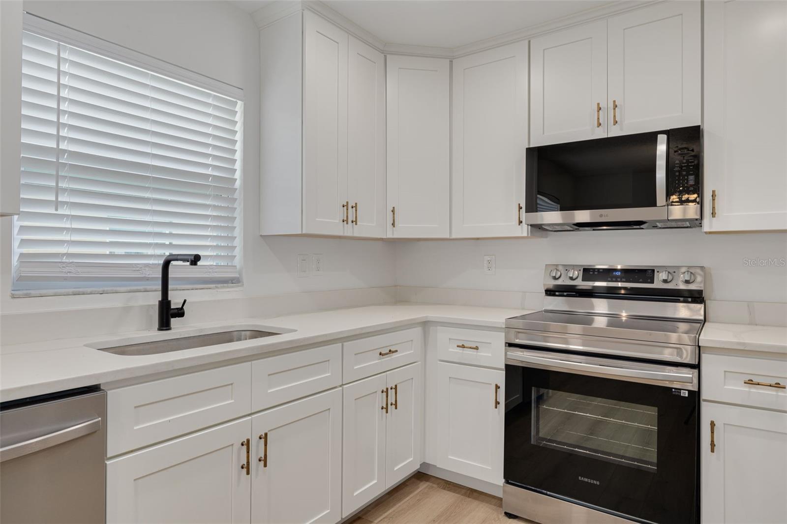 Image 14 of 21 For 544 93rd Avenue N