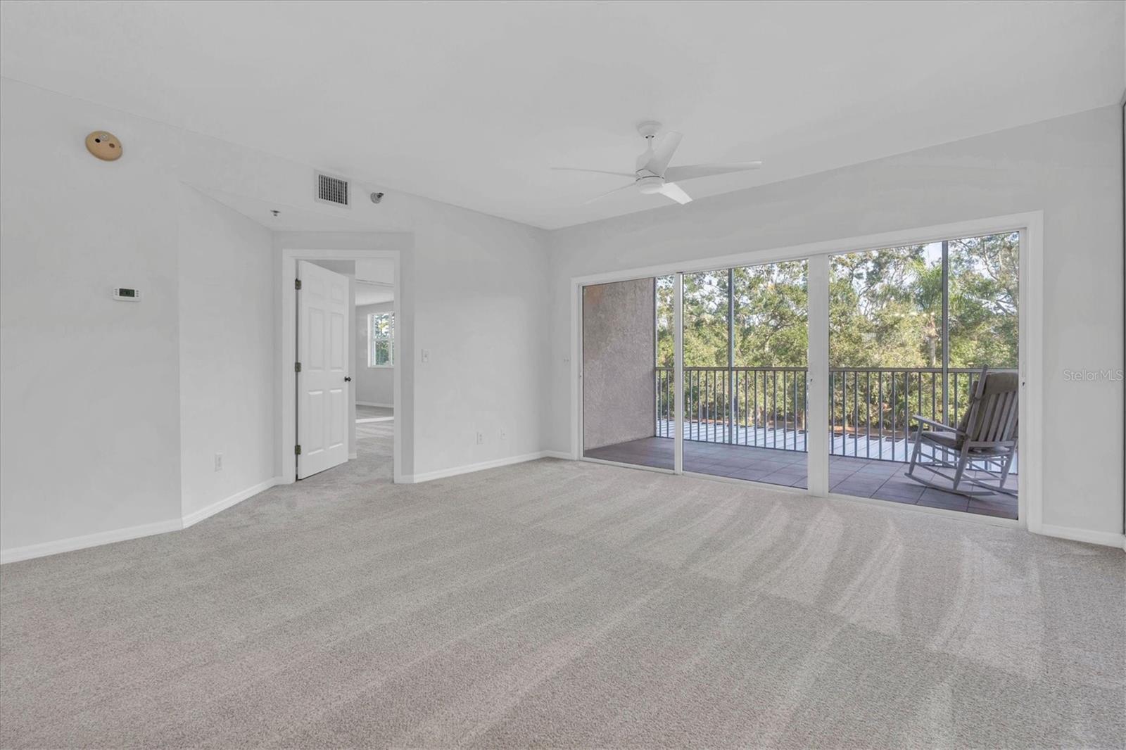 Image 13 of 41 For 6251 Shoreline Drive 2105