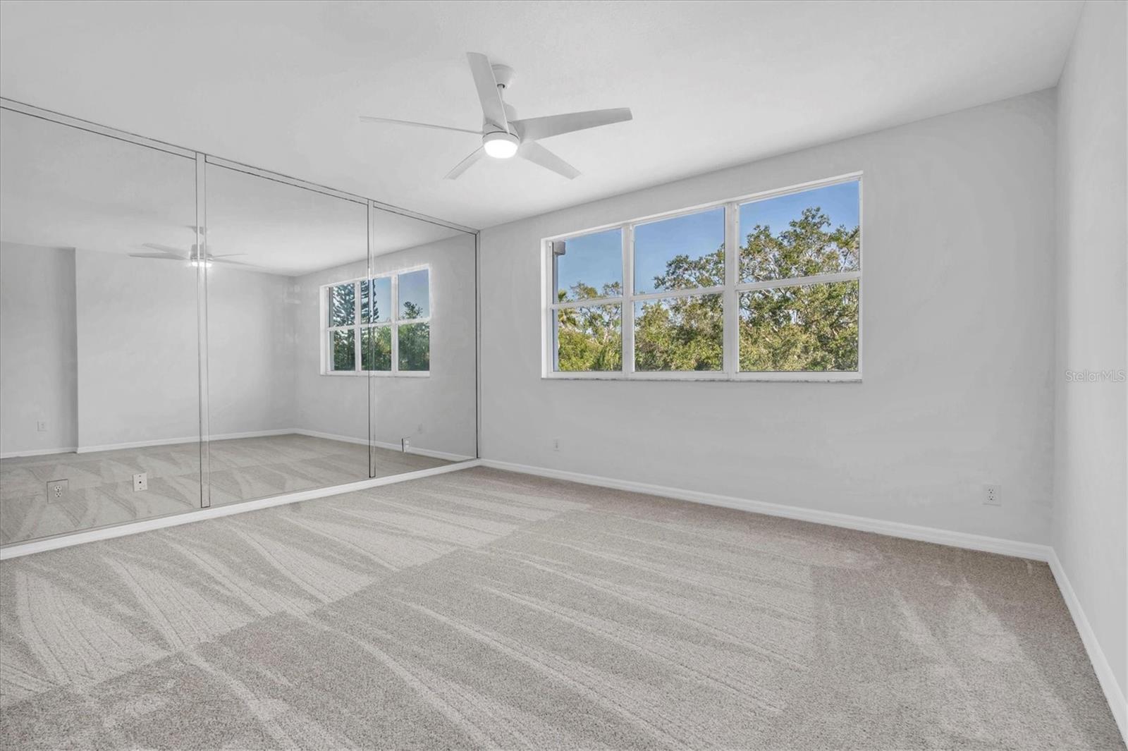 Image 15 of 41 For 6251 Shoreline Drive 2105