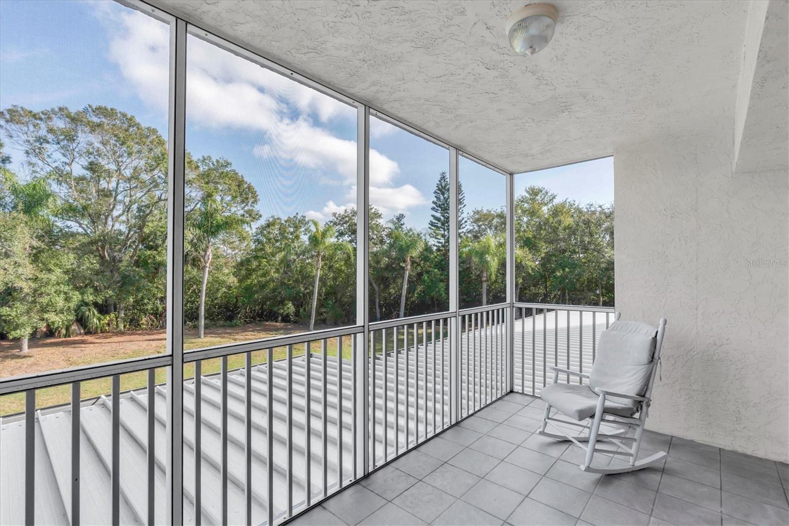 Image 24 of 41 For 6251 Shoreline Drive 2105