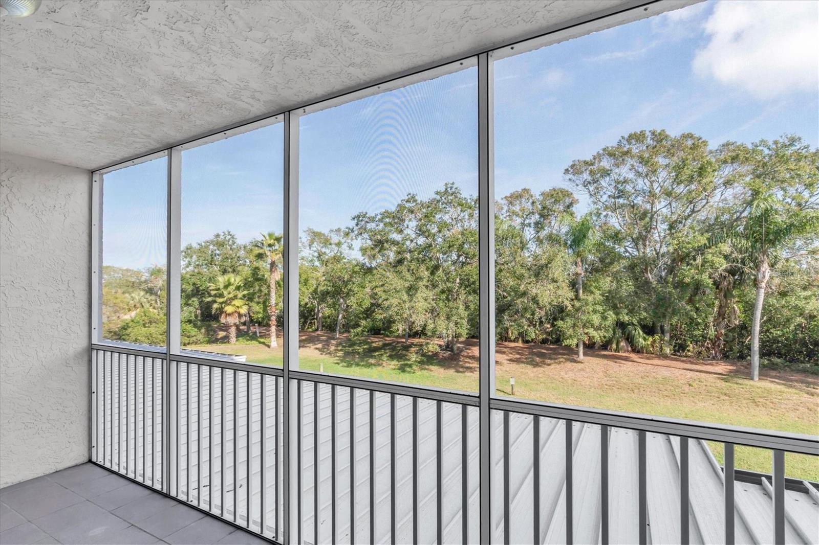 Image 26 of 41 For 6251 Shoreline Drive 2105