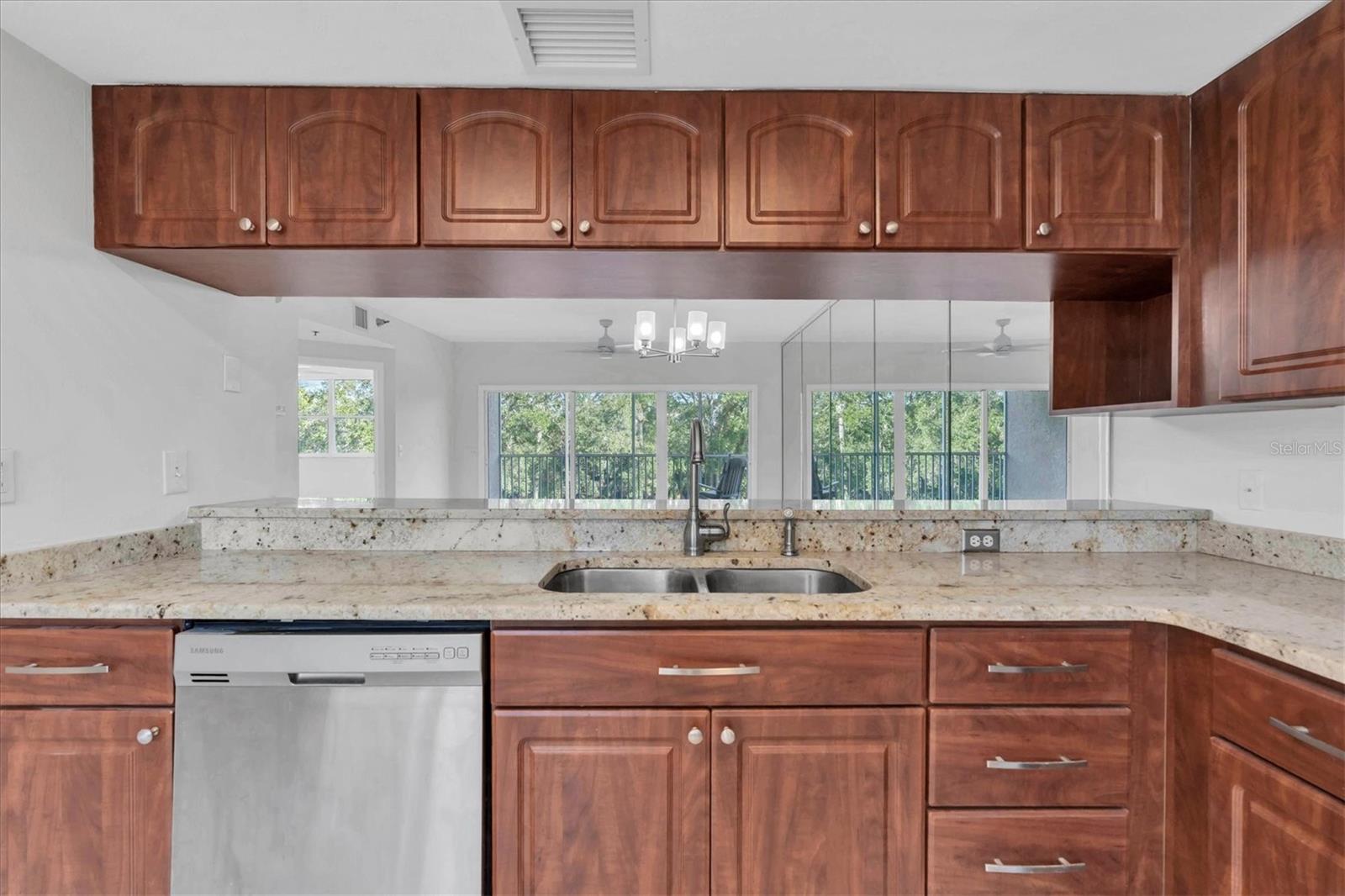 Image 6 of 41 For 6251 Shoreline Drive 2105